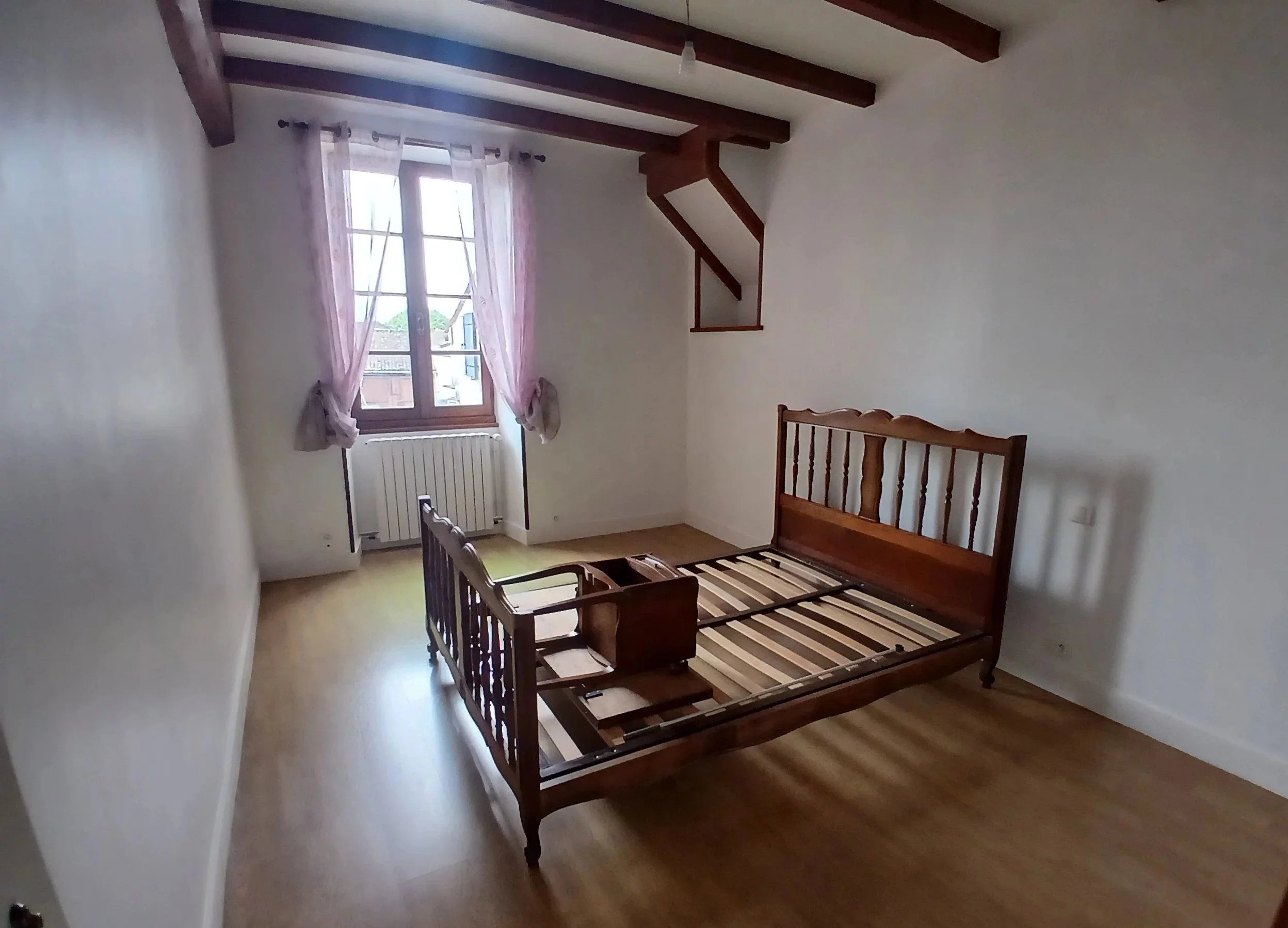 Pretty stone 5-bed village house with outbuilding, Poitou-Charentes – France – BVI84091