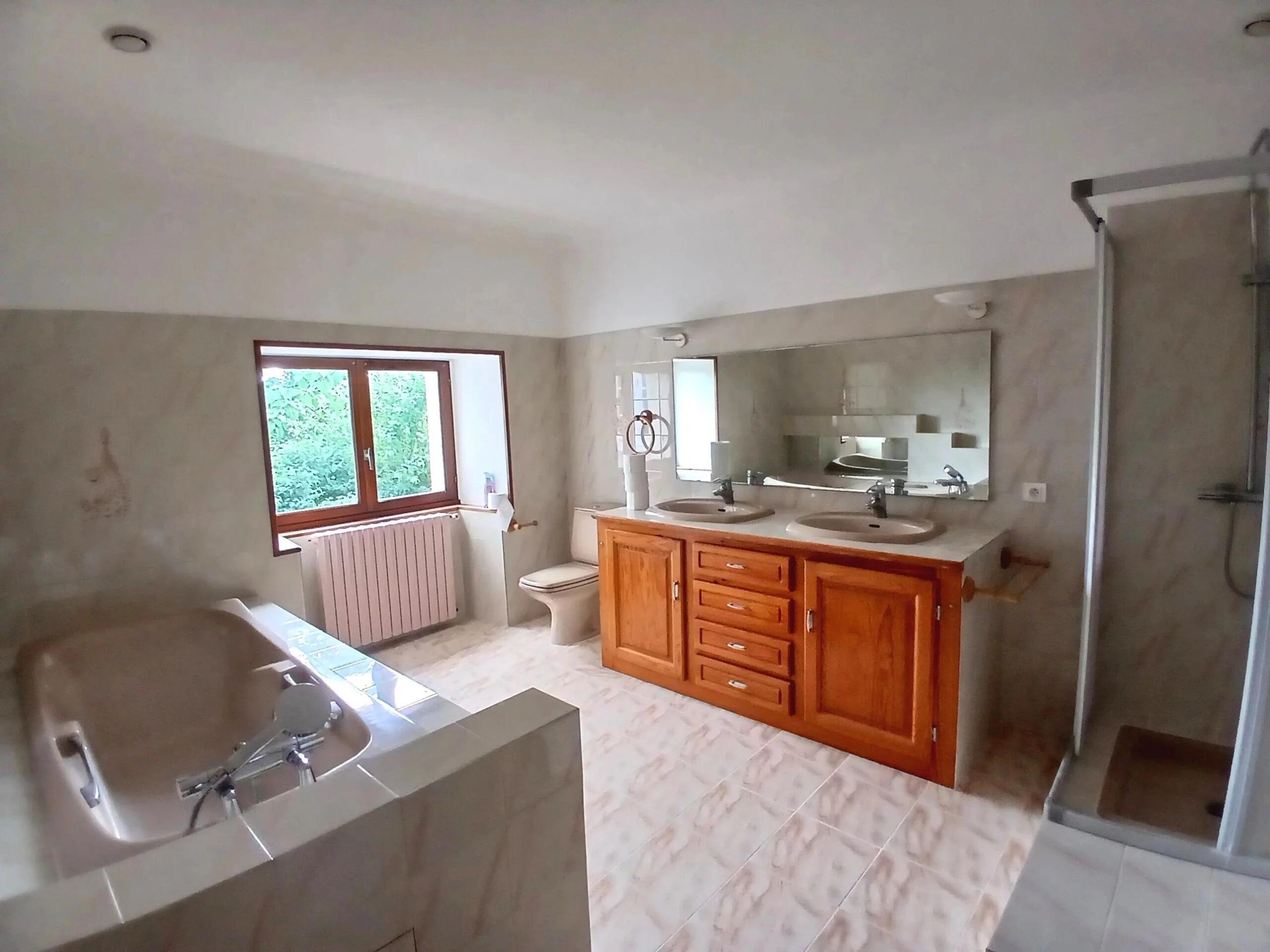 Pretty stone 5-bed village house with outbuilding, Poitou-Charentes – France – BVI84091