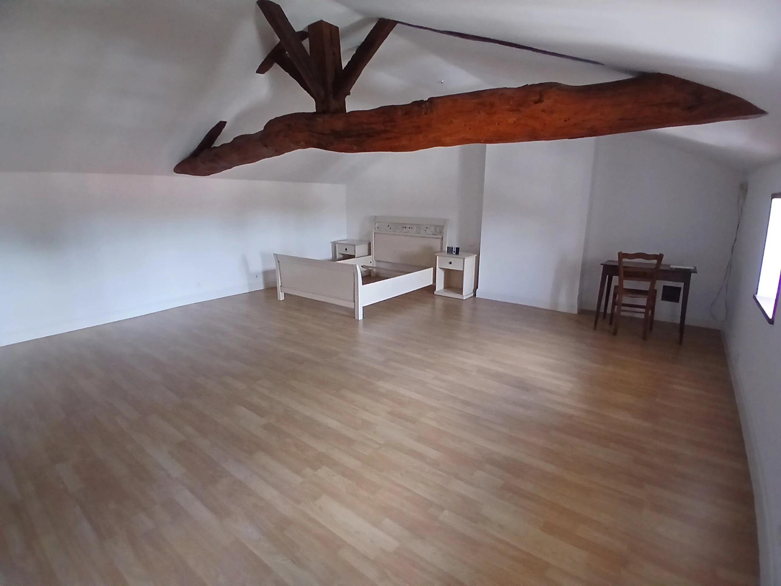 Pretty stone 5-bed village house with outbuilding, Poitou-Charentes – France – BVI84091