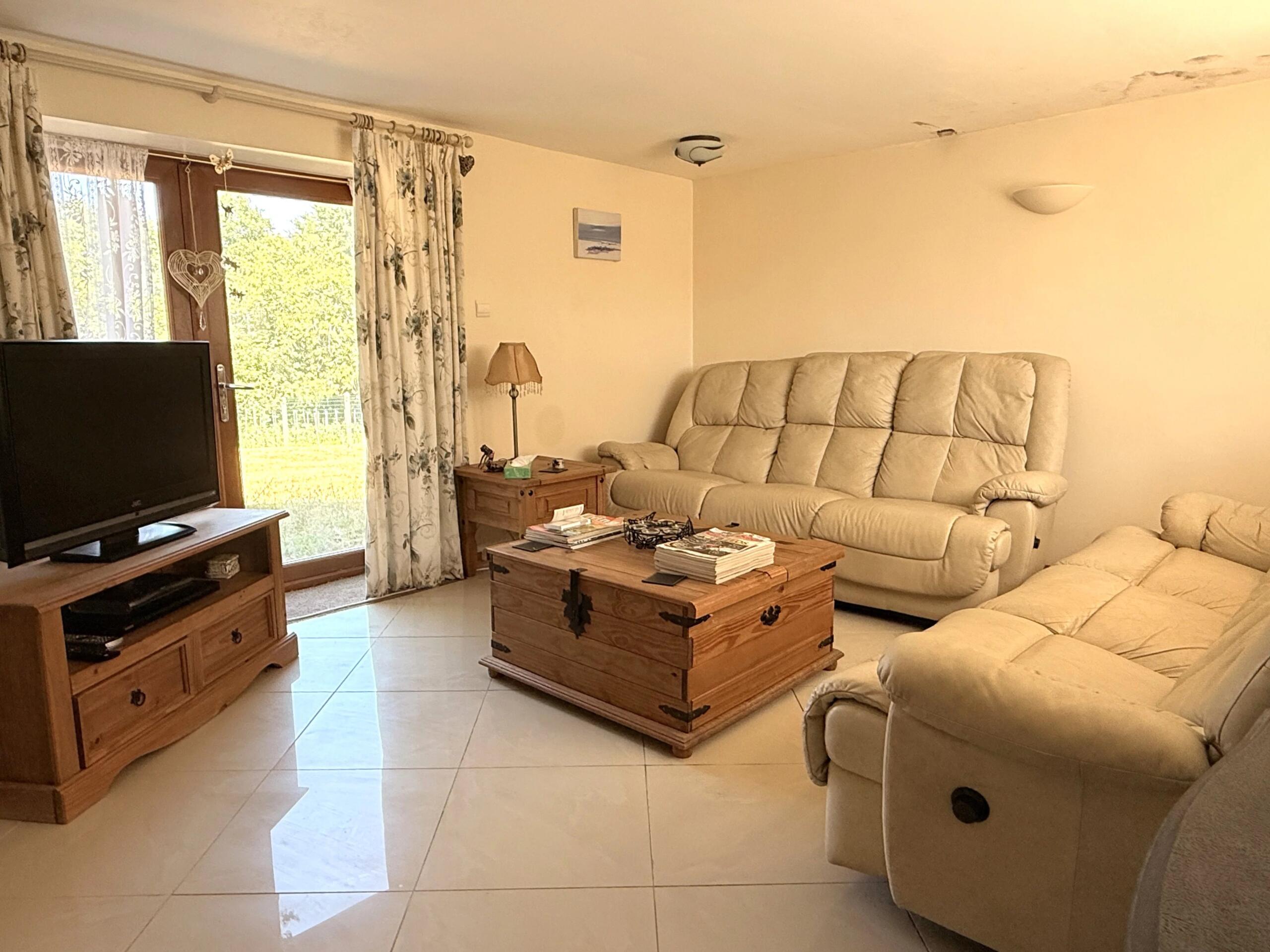 Detached Two Bedroom House Requiring Renovation Close to Saint-Junien Centre, Limousin – France – BVI84179