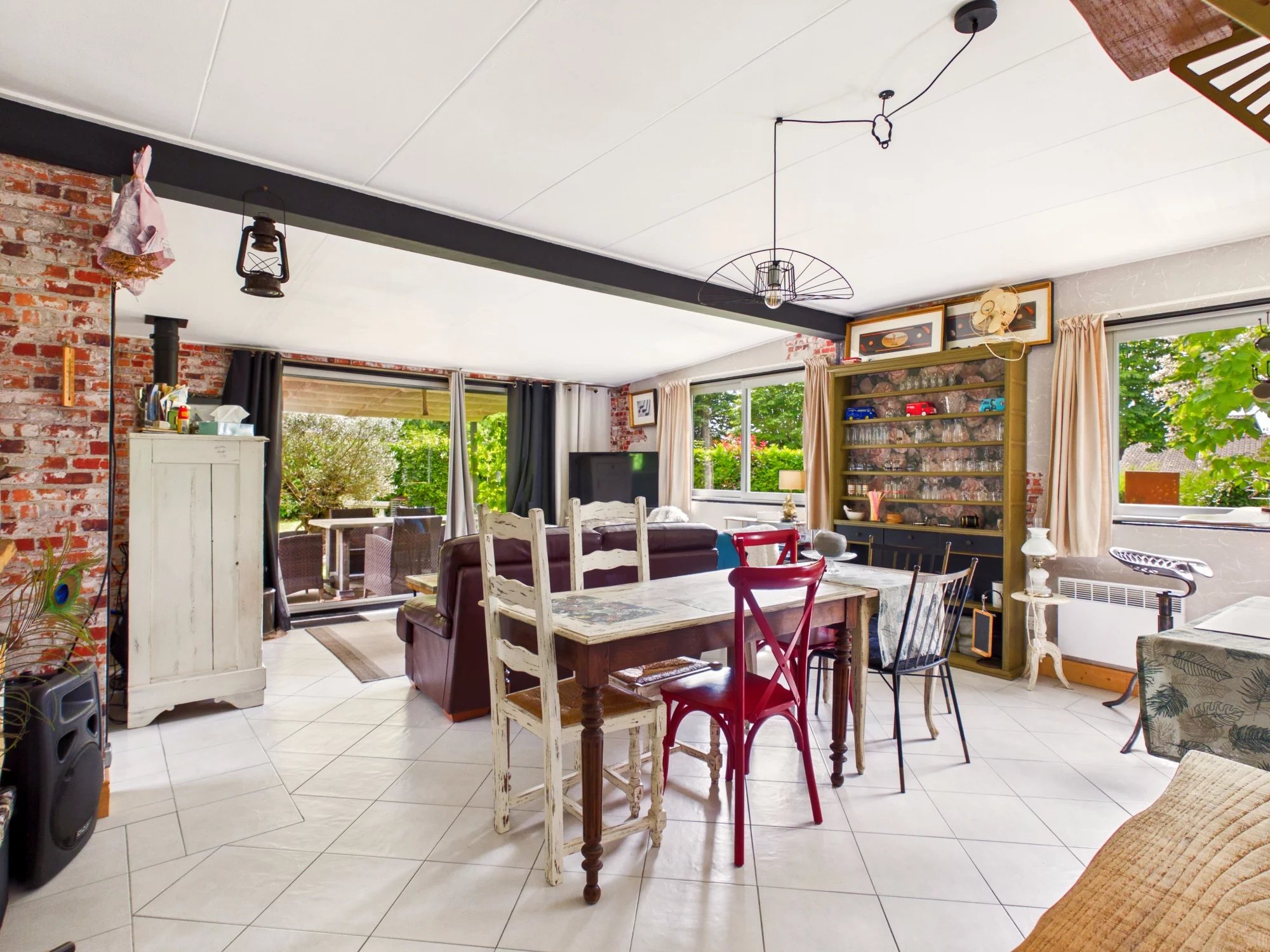 Charming 1-Bedroom House with Garden, Poitou-Charentes – France – BVI85945
