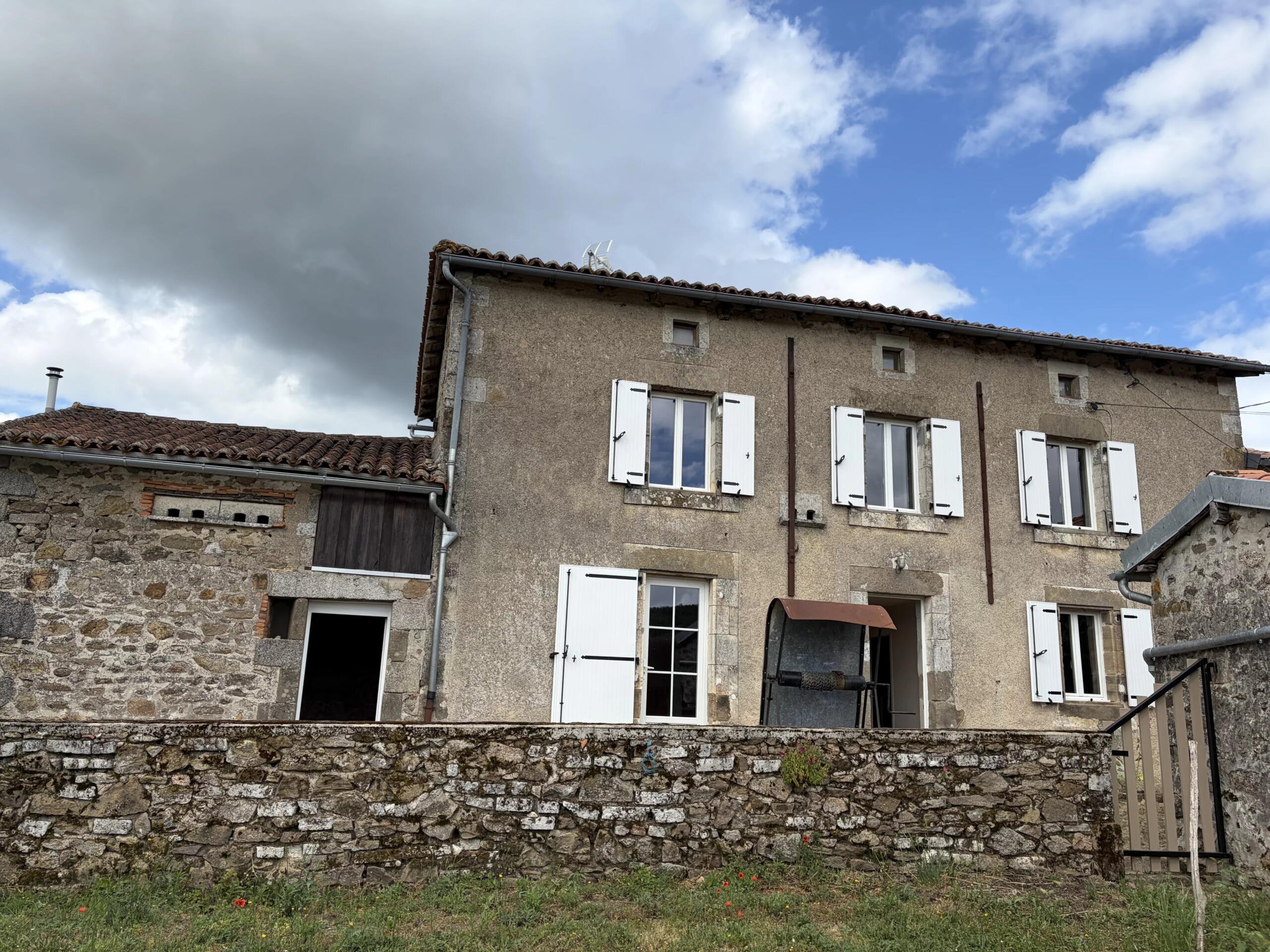 Charming village house in Le Bourdeix, Aquitaine – France – BVI86047