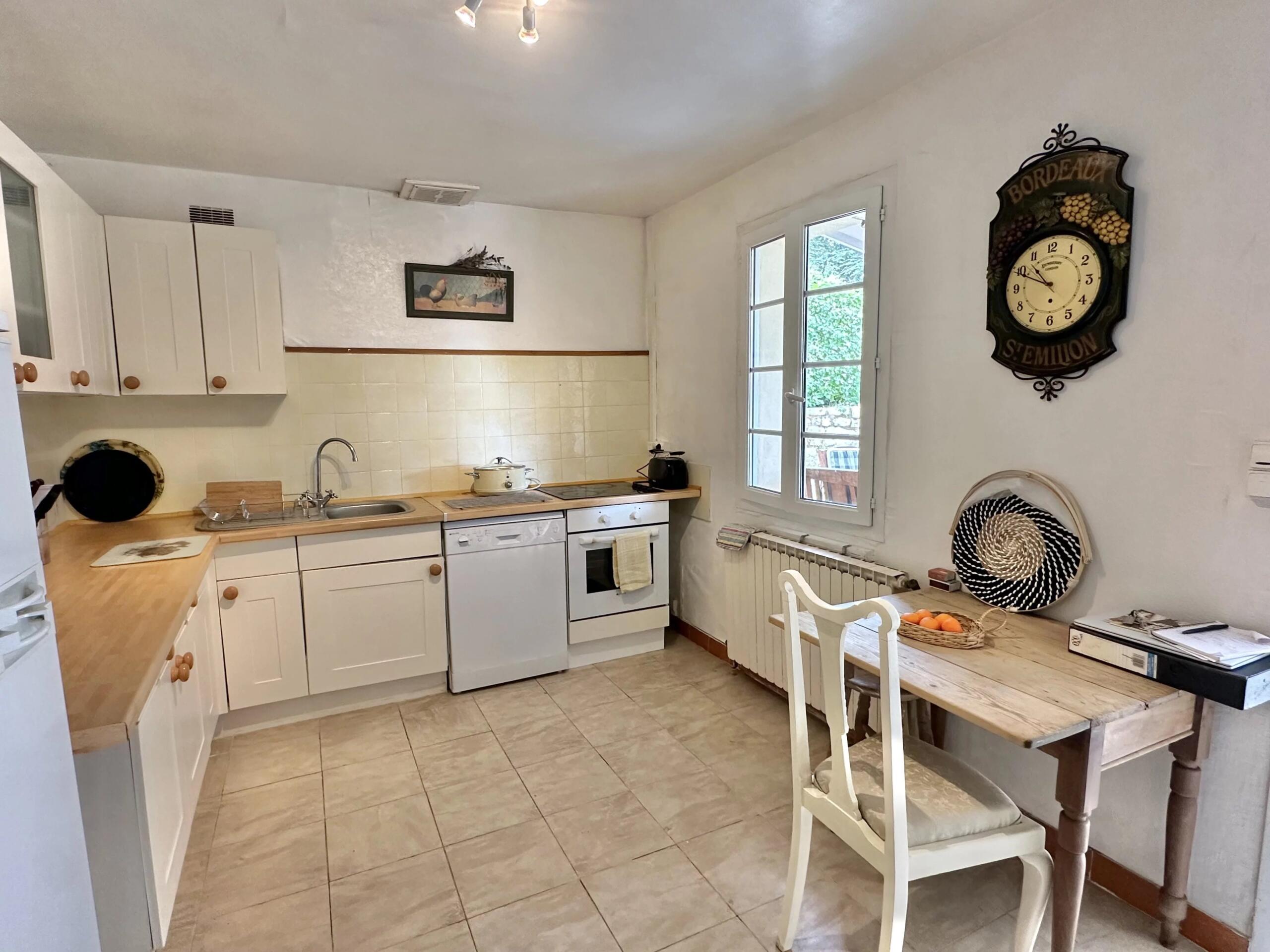 Charming 4-bedroom home in a small hamlet, Poitou-Charentes – France – BVI85956