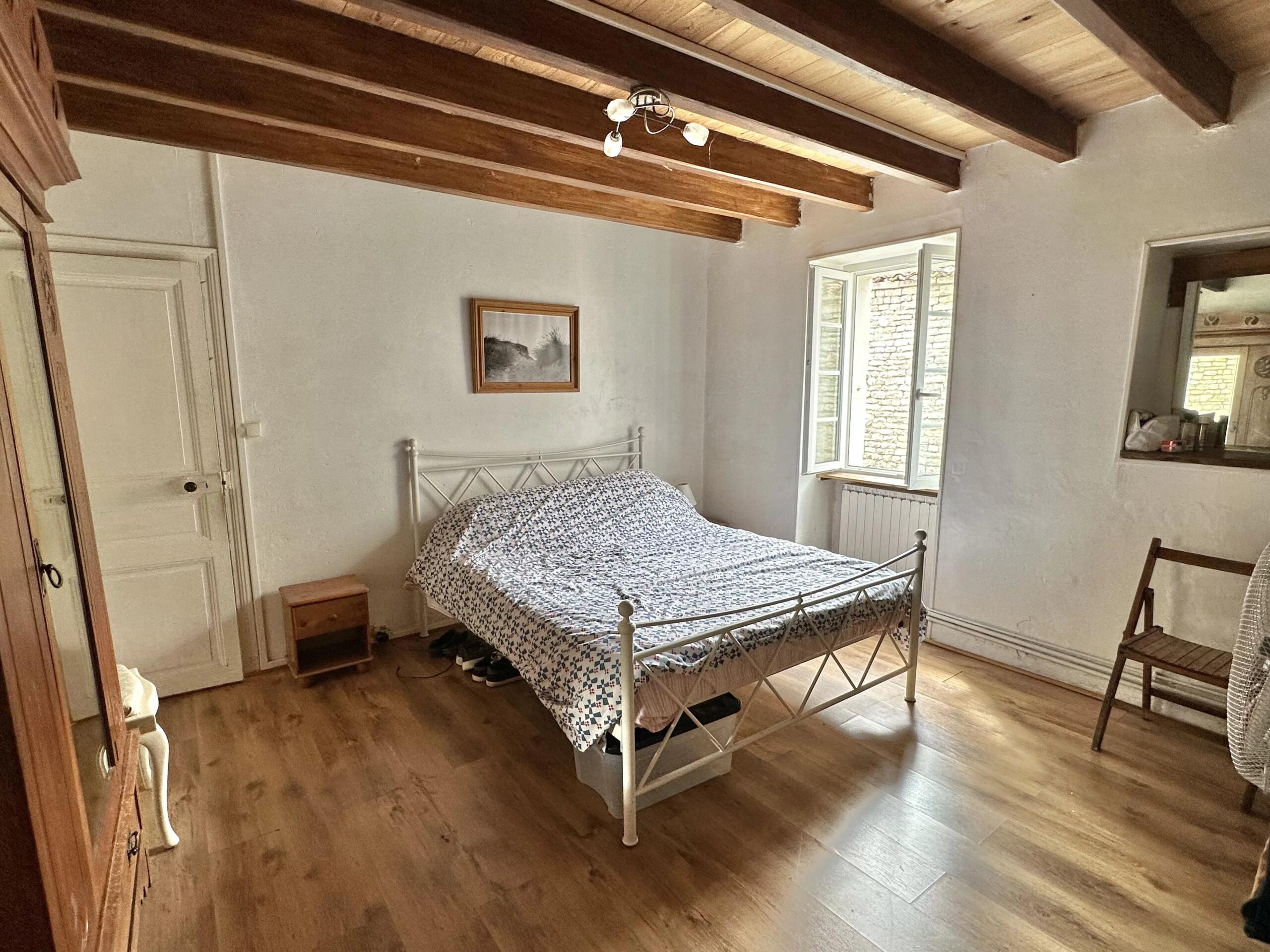 Charming 4-bedroom home in a small hamlet, Poitou-Charentes – France – BVI85956