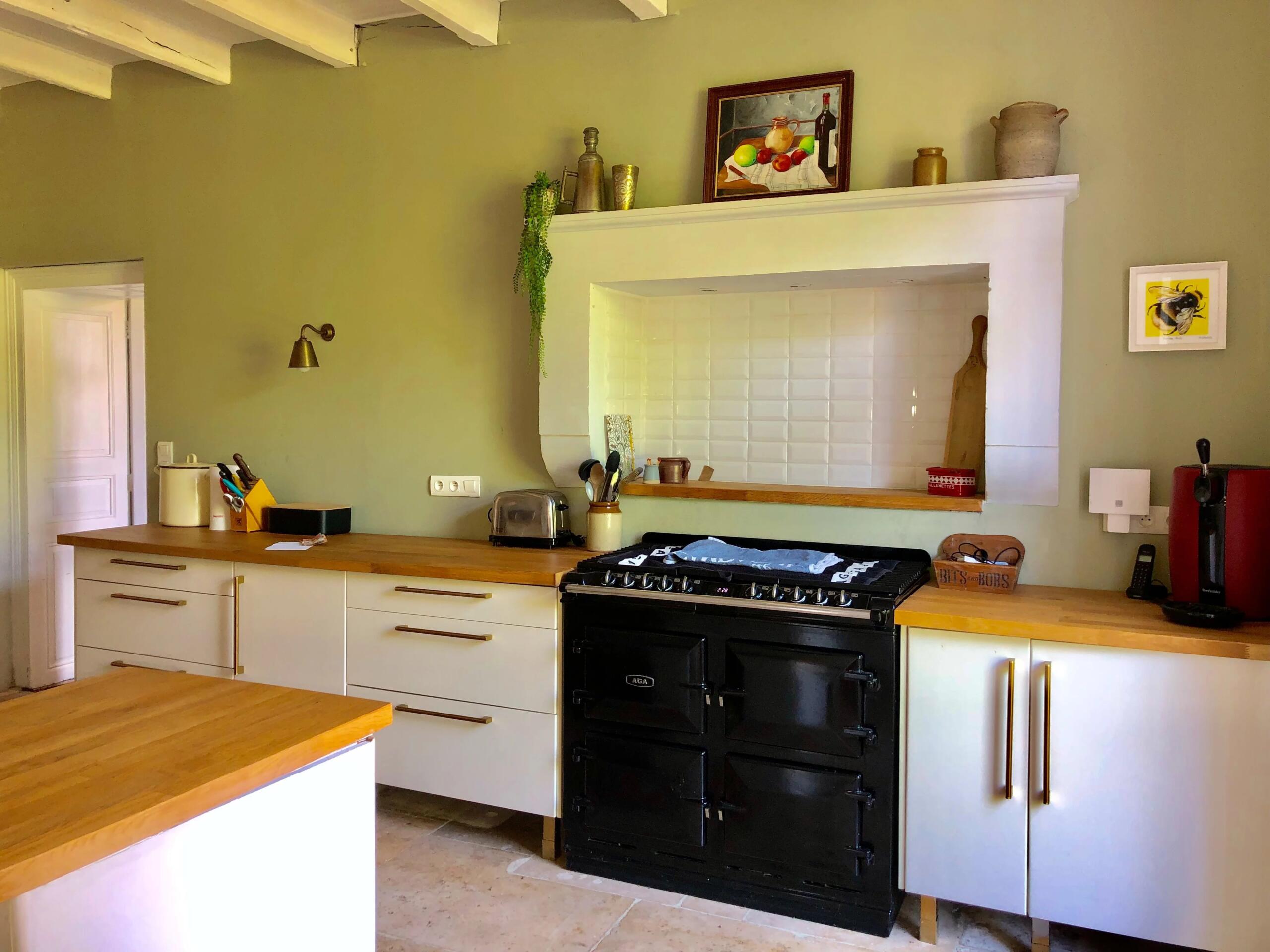 Large house with pool and beautiful gardens in a peaceful setting, Poitou-Charentes – France – BVI85049