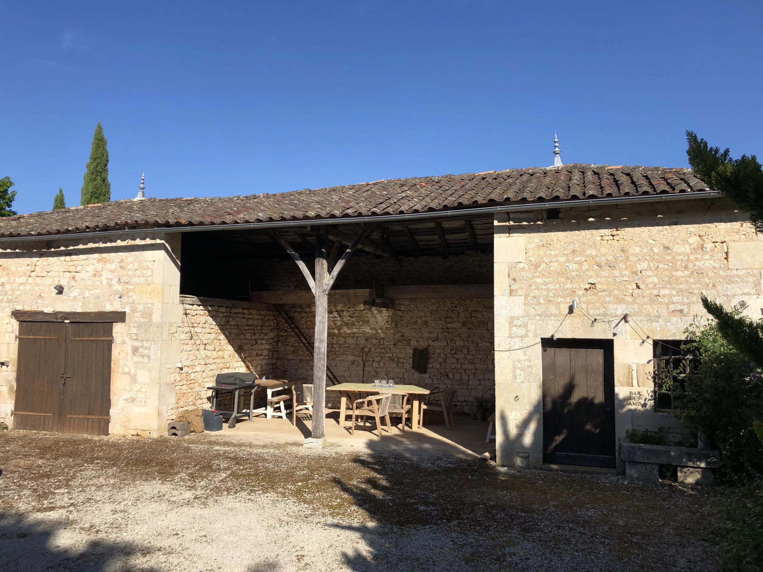 Large house with pool and beautiful gardens in a peaceful setting, Poitou-Charentes – France – BVI85049