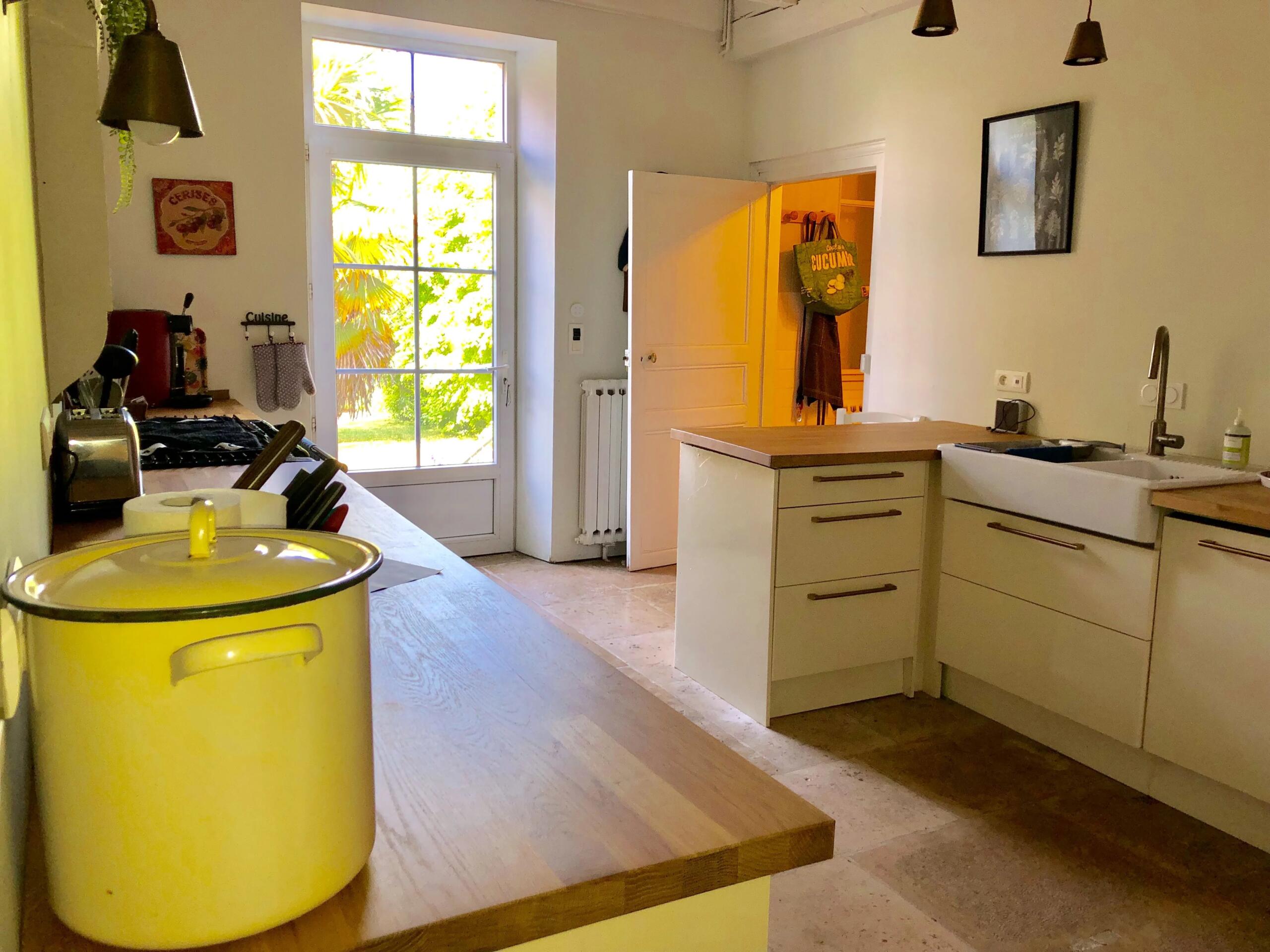 Large house with pool and beautiful gardens in a peaceful setting, Poitou-Charentes – France – BVI85049