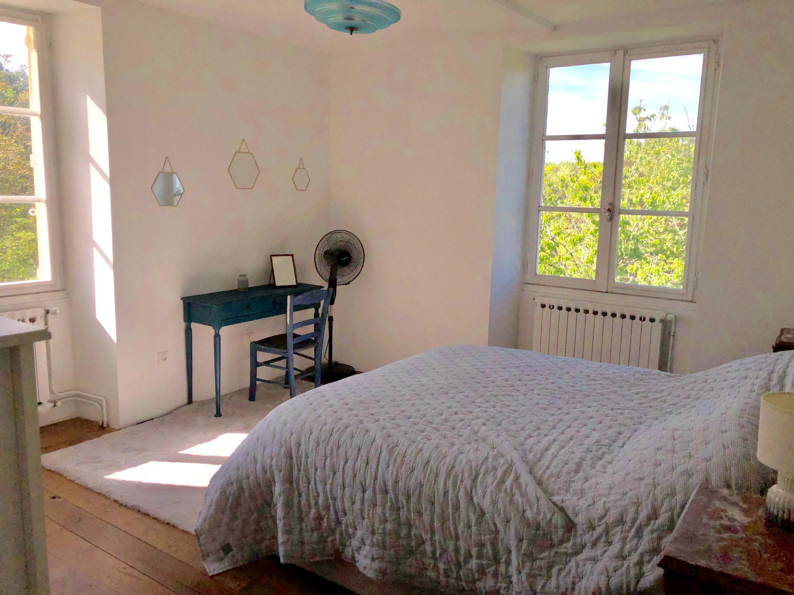 Large house with pool and beautiful gardens in a peaceful setting, Poitou-Charentes – France – BVI85049