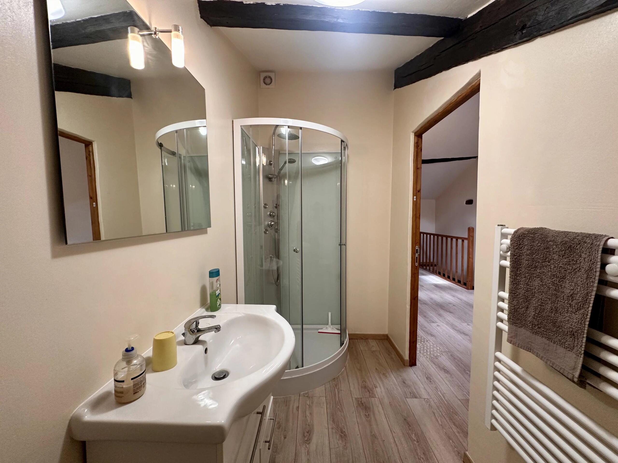 A two / three bedroom house in Eymet’s bastide, Aquitaine – France – BVI85733