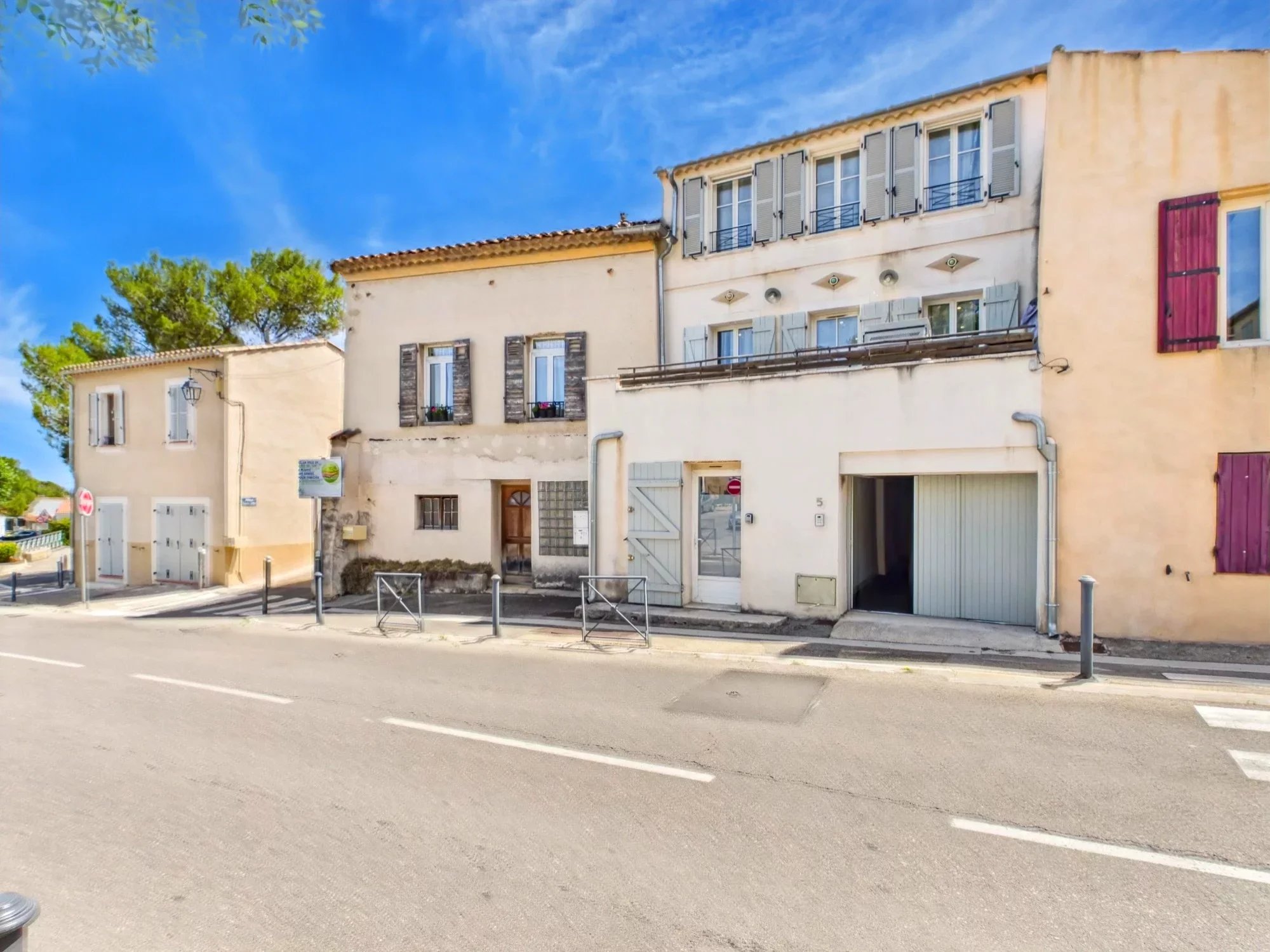 Renovated townhouse with terrace, garage and independent studio, Provence-Alpes-Côte d’Azur – France – BVI86082