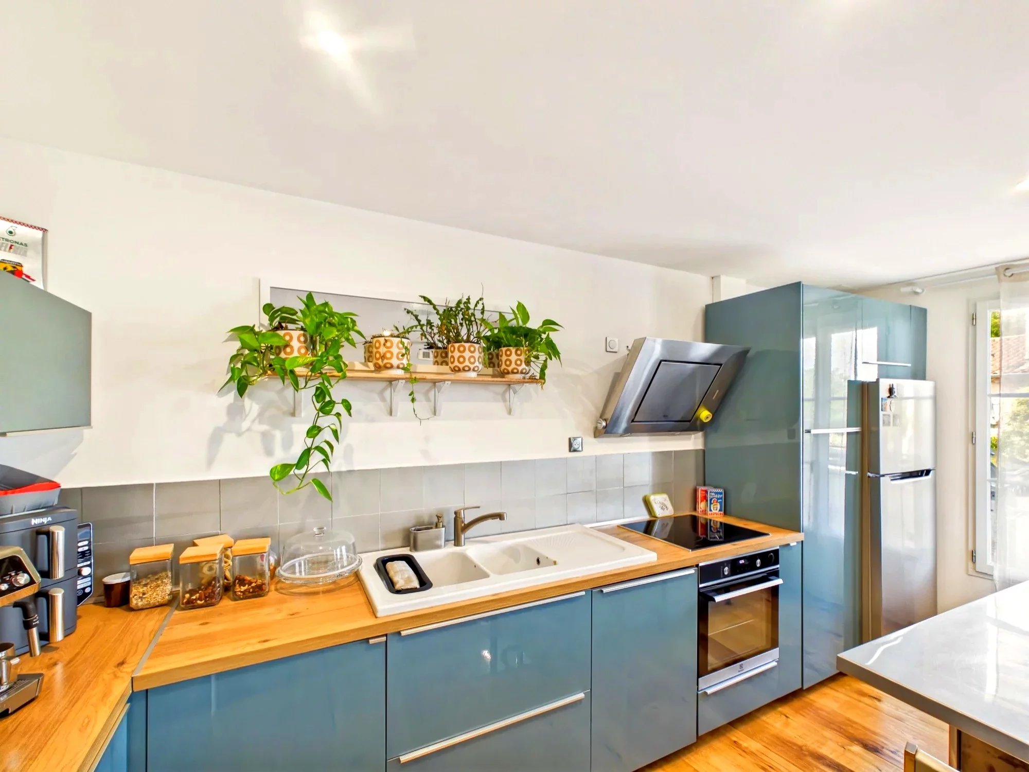 Renovated townhouse with terrace, garage and independent studio, Provence-Alpes-Côte d’Azur – France – BVI86082