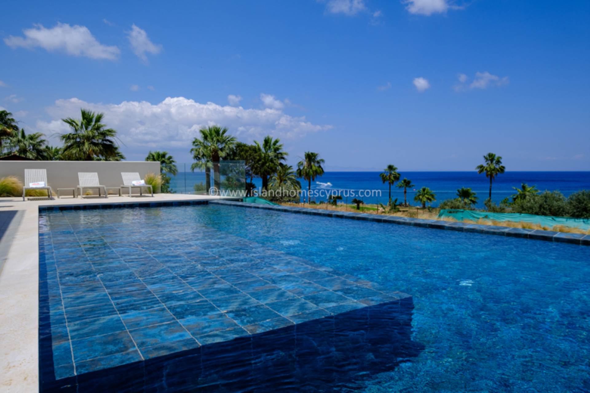 5 bedroom Villa in Kapparis, Famagusta, Cyprus – MaK111dp