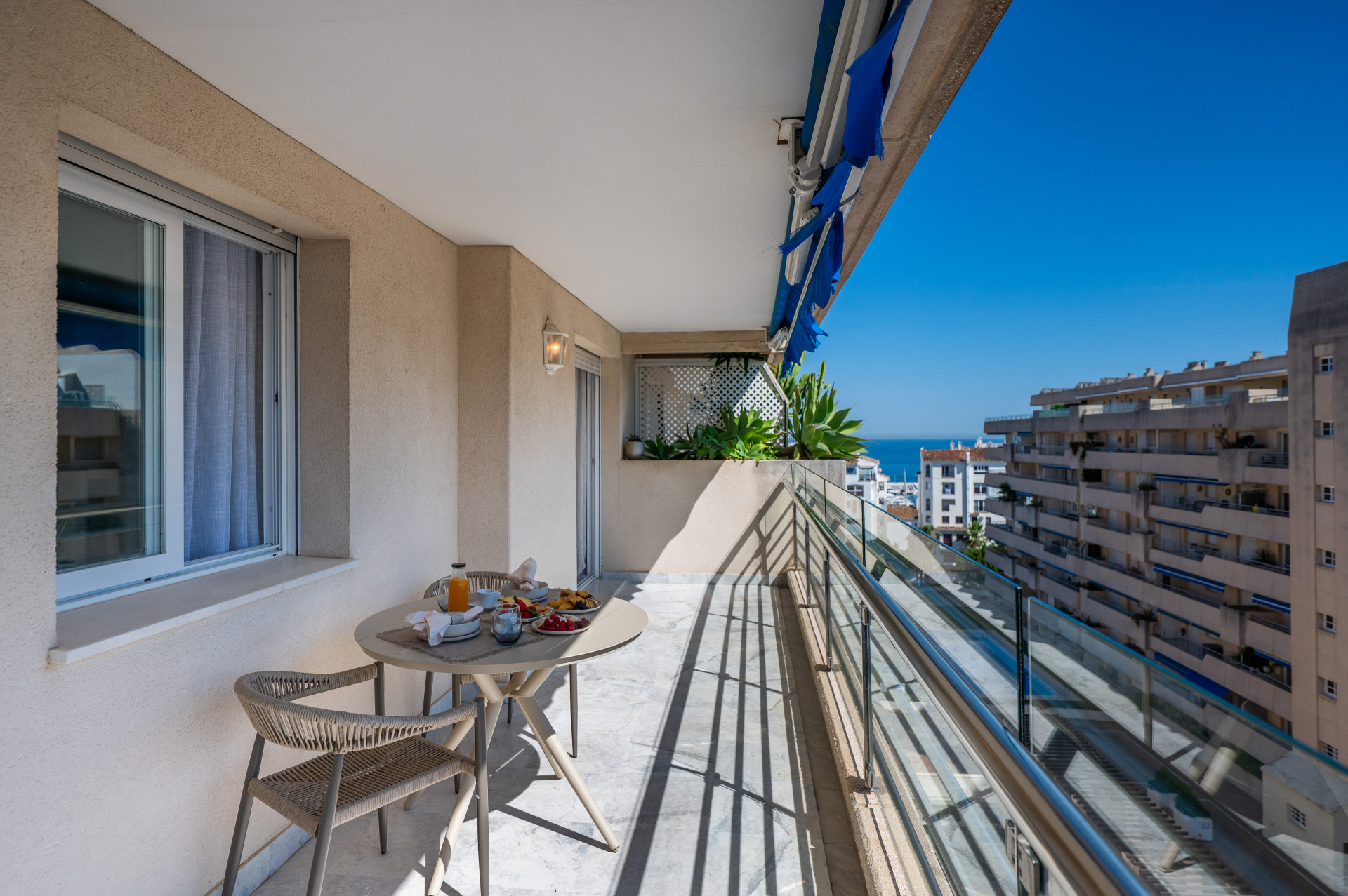 2 bedroom Apartment in Marbella, Malaga, Spain – 428-05535P