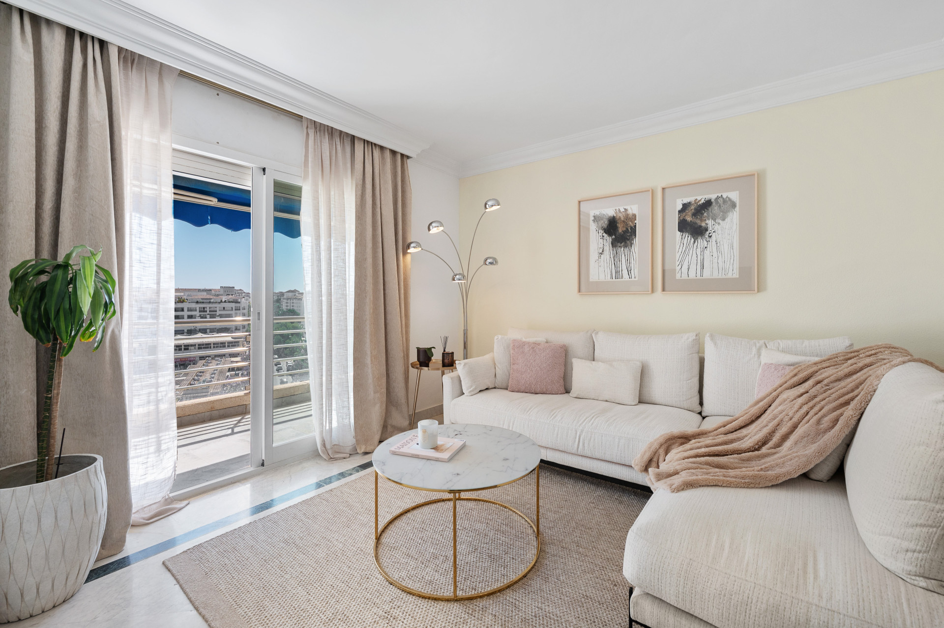 2 bedroom Apartment in Marbella, Malaga, Spain – 428-05535P