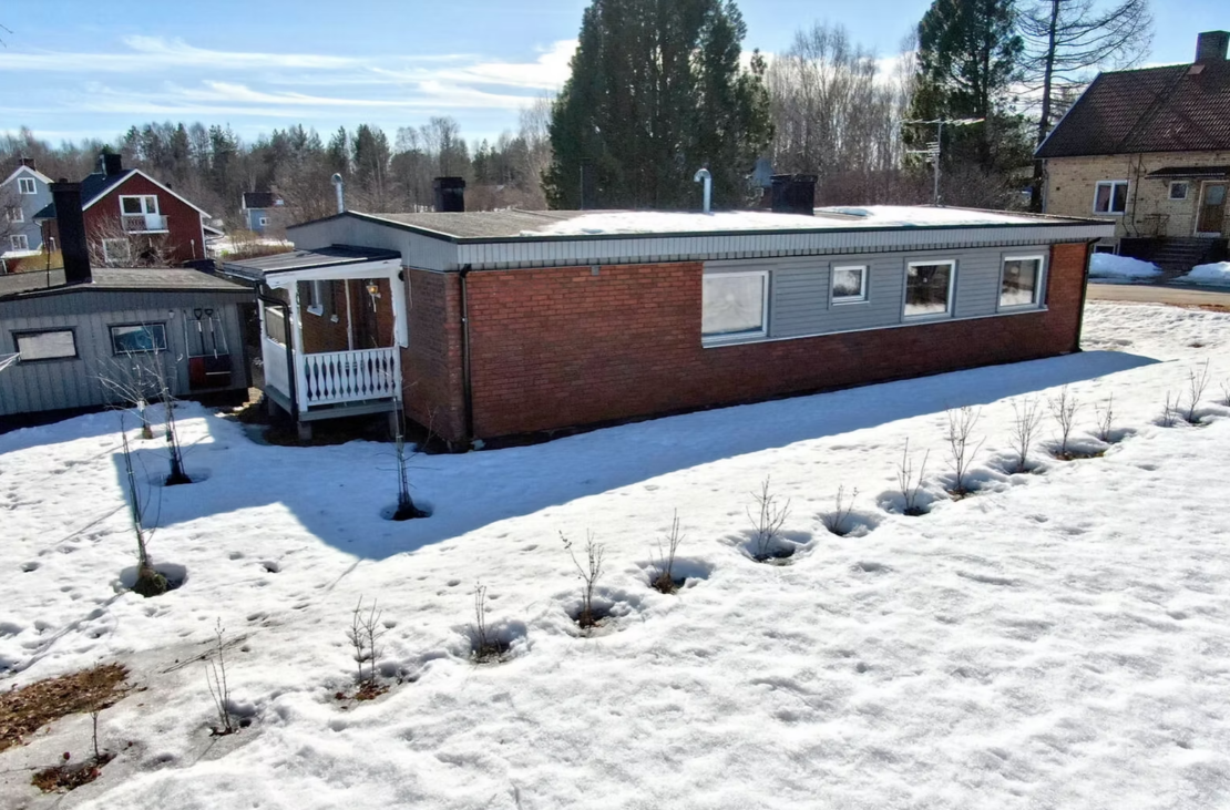 Tranquil Swedish Lifestyle Home with Sauna – Fully furnished – Morjärv- Norrbotten County – €41,000