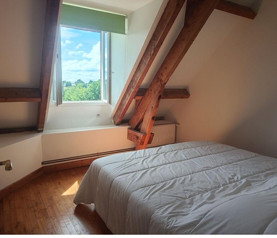 10 bedroom maison situee en campagne in St Aulaire, Corrèze, France