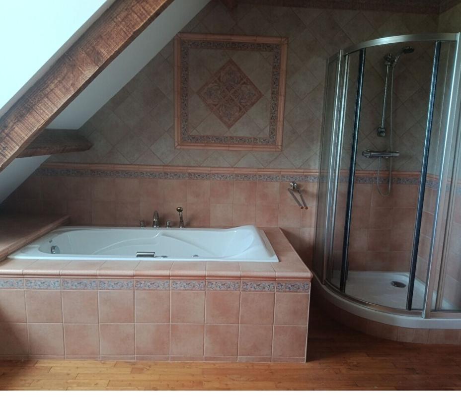 10 bedroom maison situee en campagne in St Aulaire, Corrèze, France