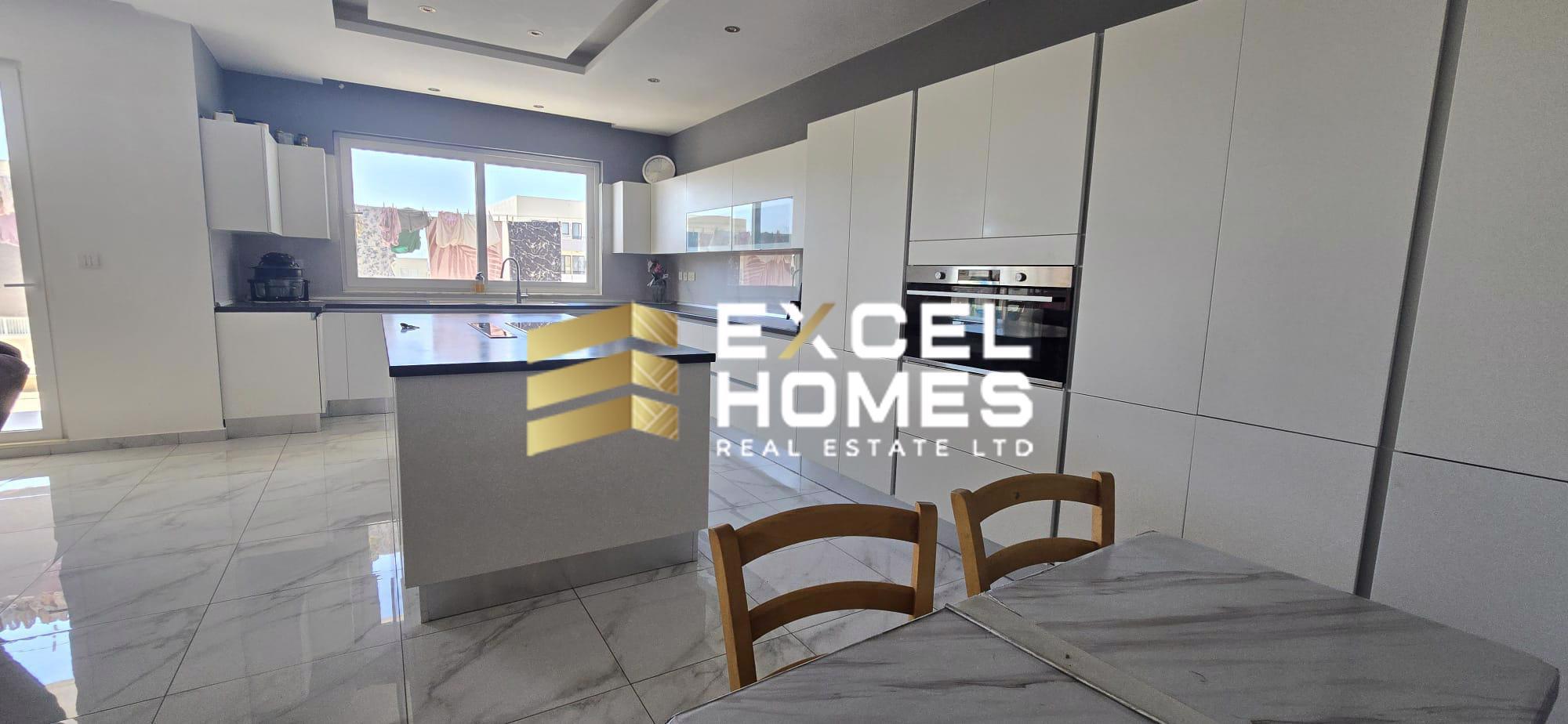 4 bedroom Apartment in Ghajnsielem, Malta – 68851
