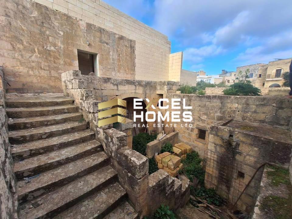 4 bedroom Farmhouse in Nadur, Malta – 68827