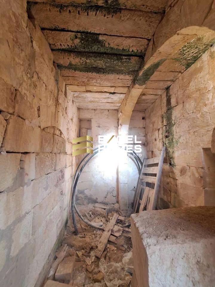 4 bedroom Farmhouse in Nadur, Malta – 68827