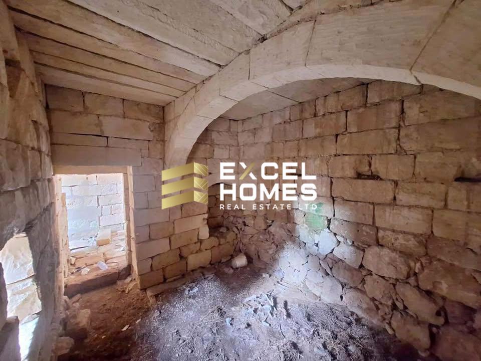 4 bedroom Farmhouse in Nadur, Malta – 68827
