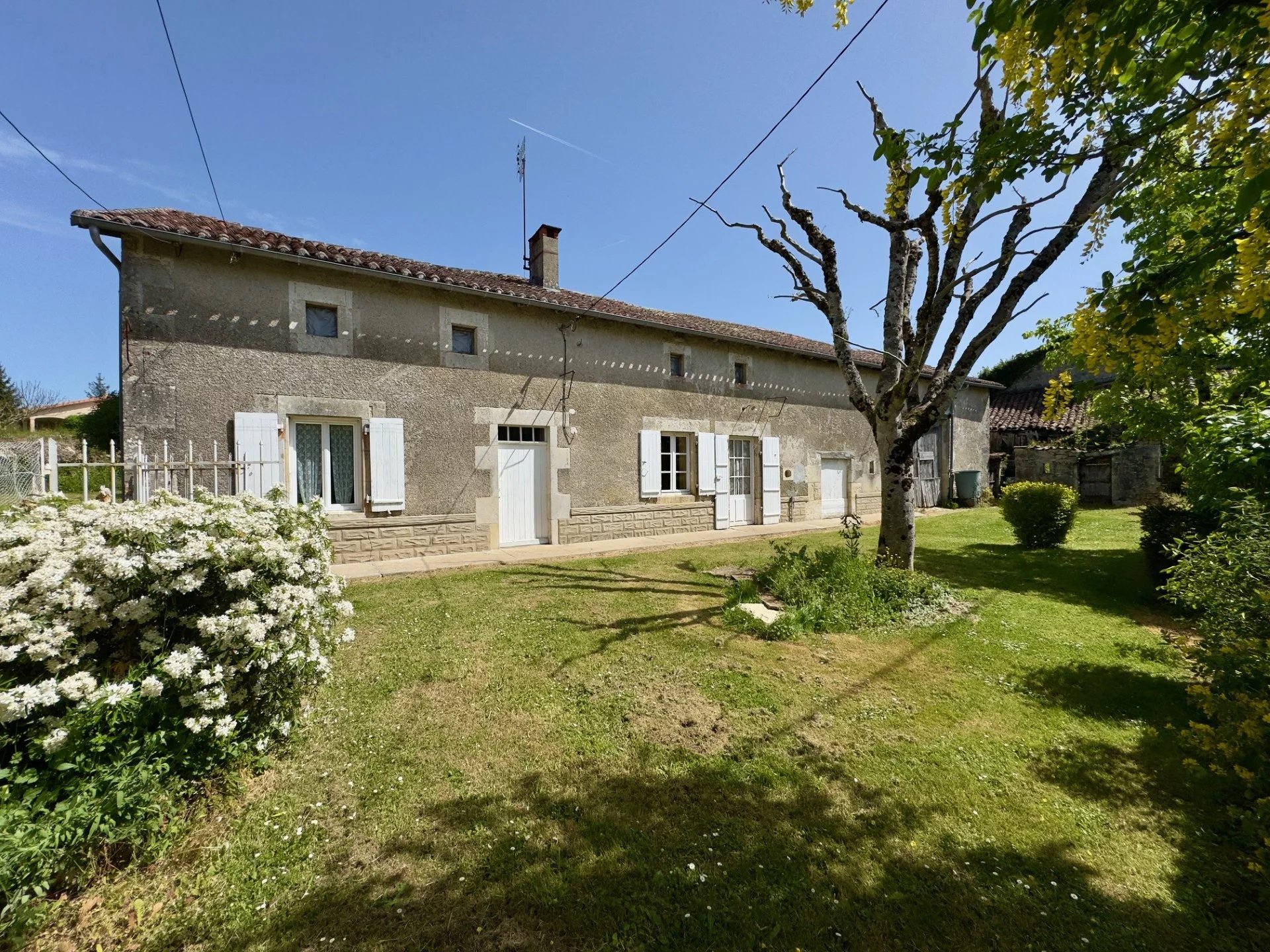 Detached Character French Property, Poitou-Charentes – France – BVI84419