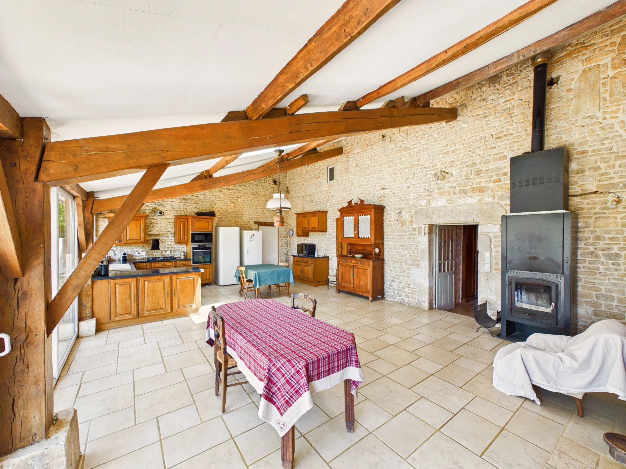 Exceptional Character Property with Separate Apartment, Potential Gîte, Garages and Large Hangar, Poitou-Charentes – France – BVI85873