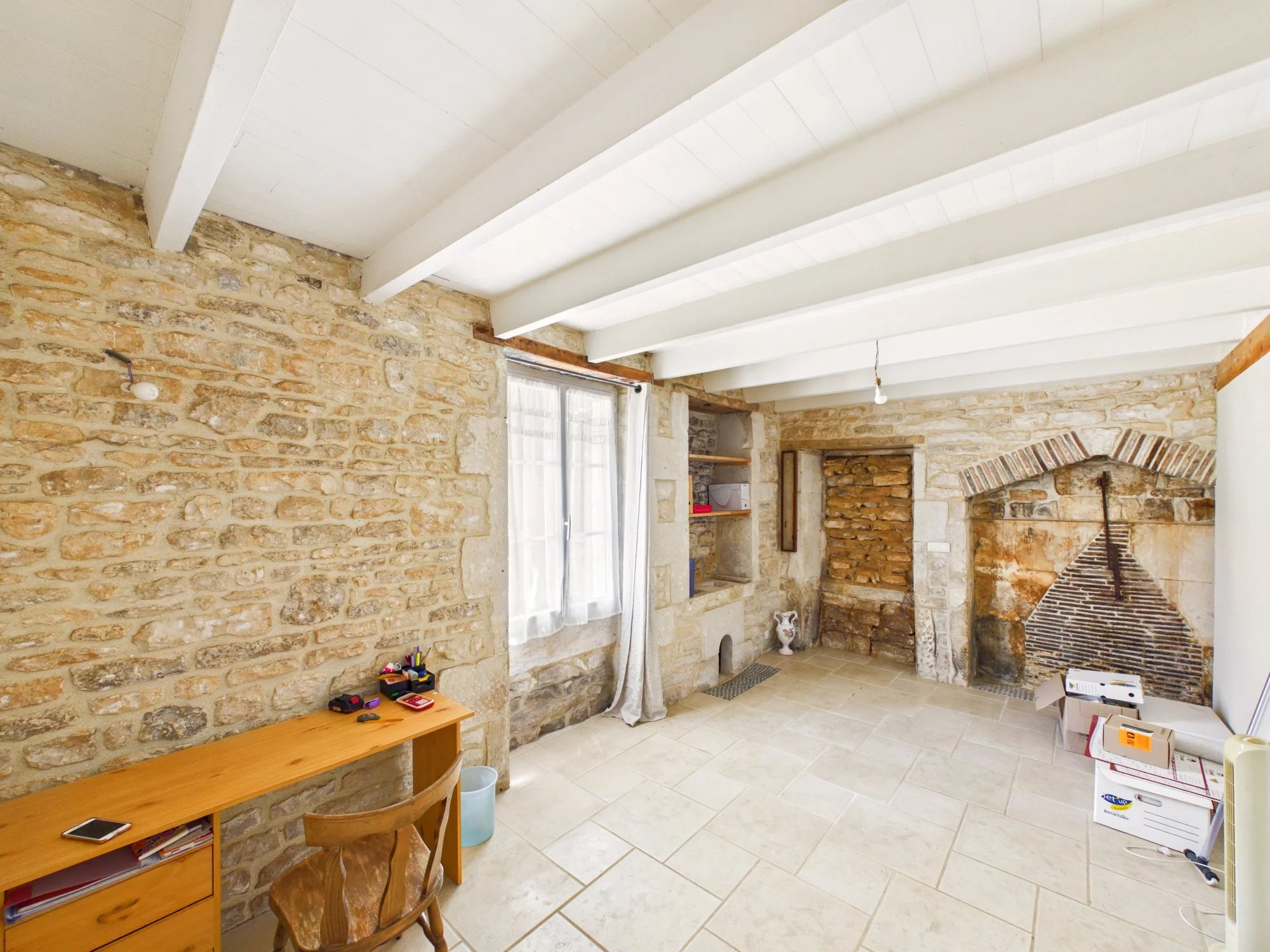Exceptional Character Property with Separate Apartment, Potential Gîte, Garages and Large Hangar, Poitou-Charentes – France – BVI85873