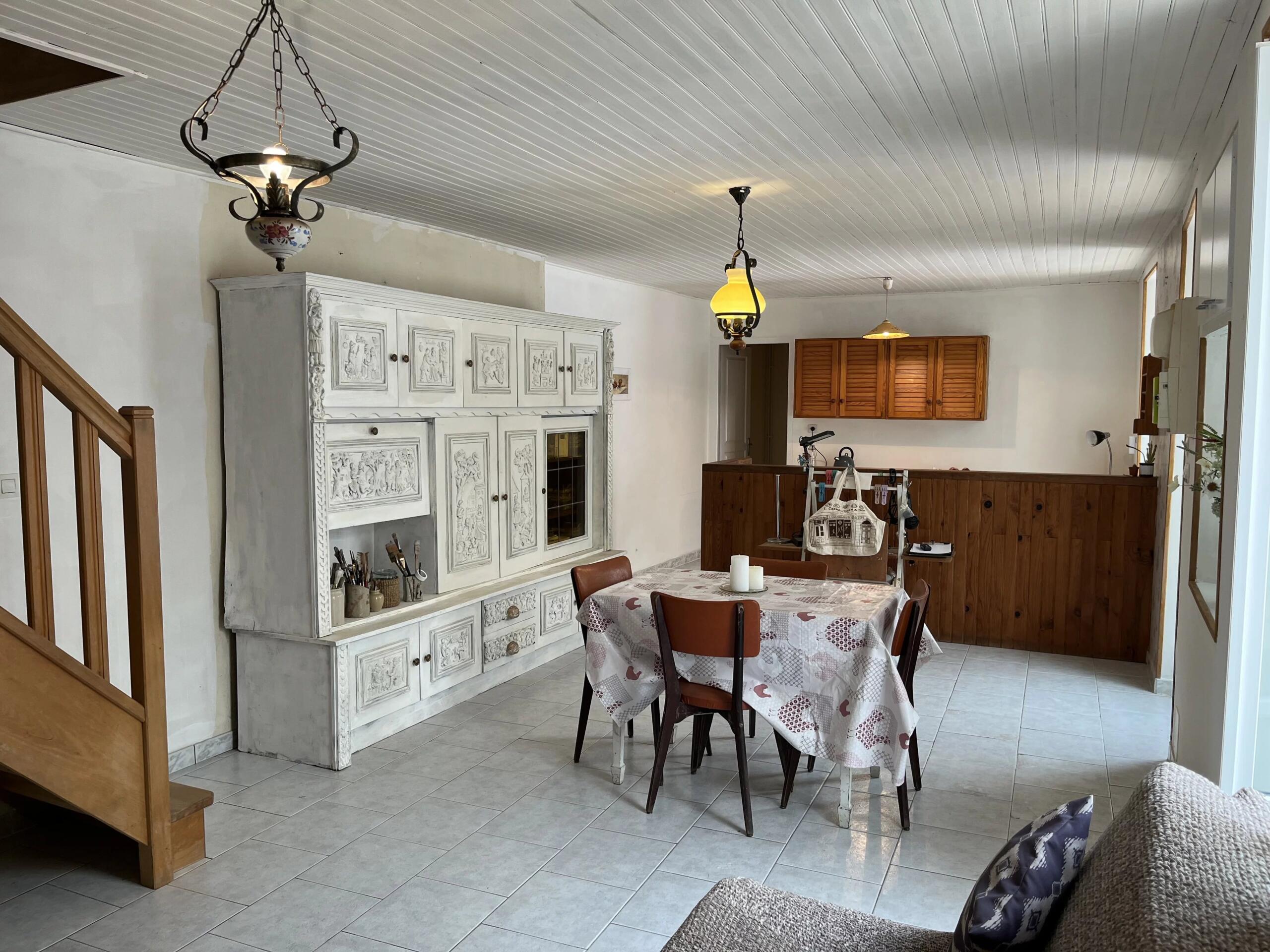 A quirky Hamlet property close to shops and amenities, Poitou-Charentes – France – BVI86201