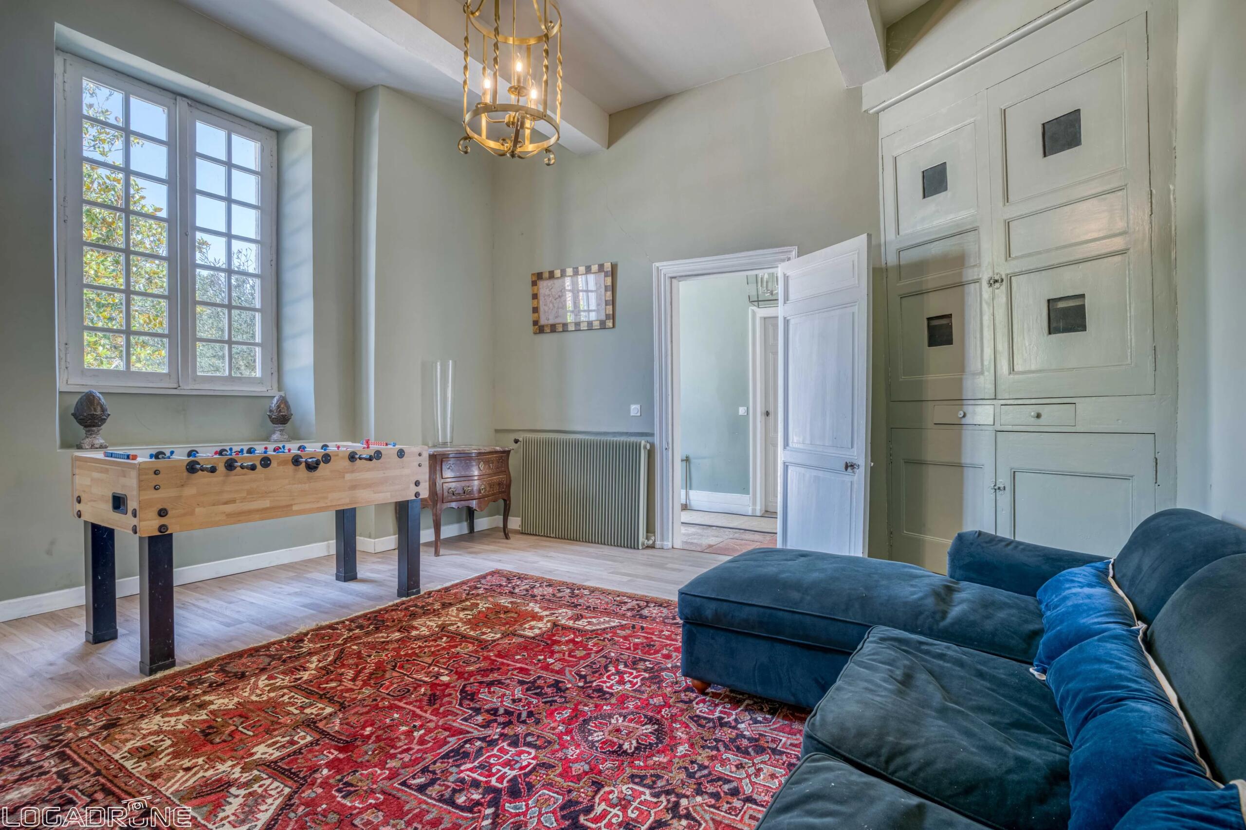 Exceptional Country Estate with Spectacular Entertaining Spaces, Pool and Designer Gardens, Aquitaine – France – BVI85646