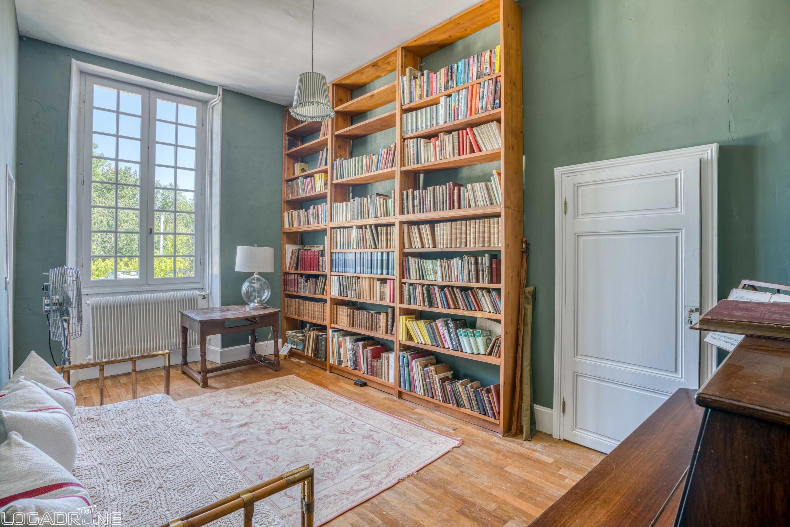 Exceptional Country Estate with Spectacular Entertaining Spaces, Pool and Designer Gardens, Aquitaine – France – BVI85646