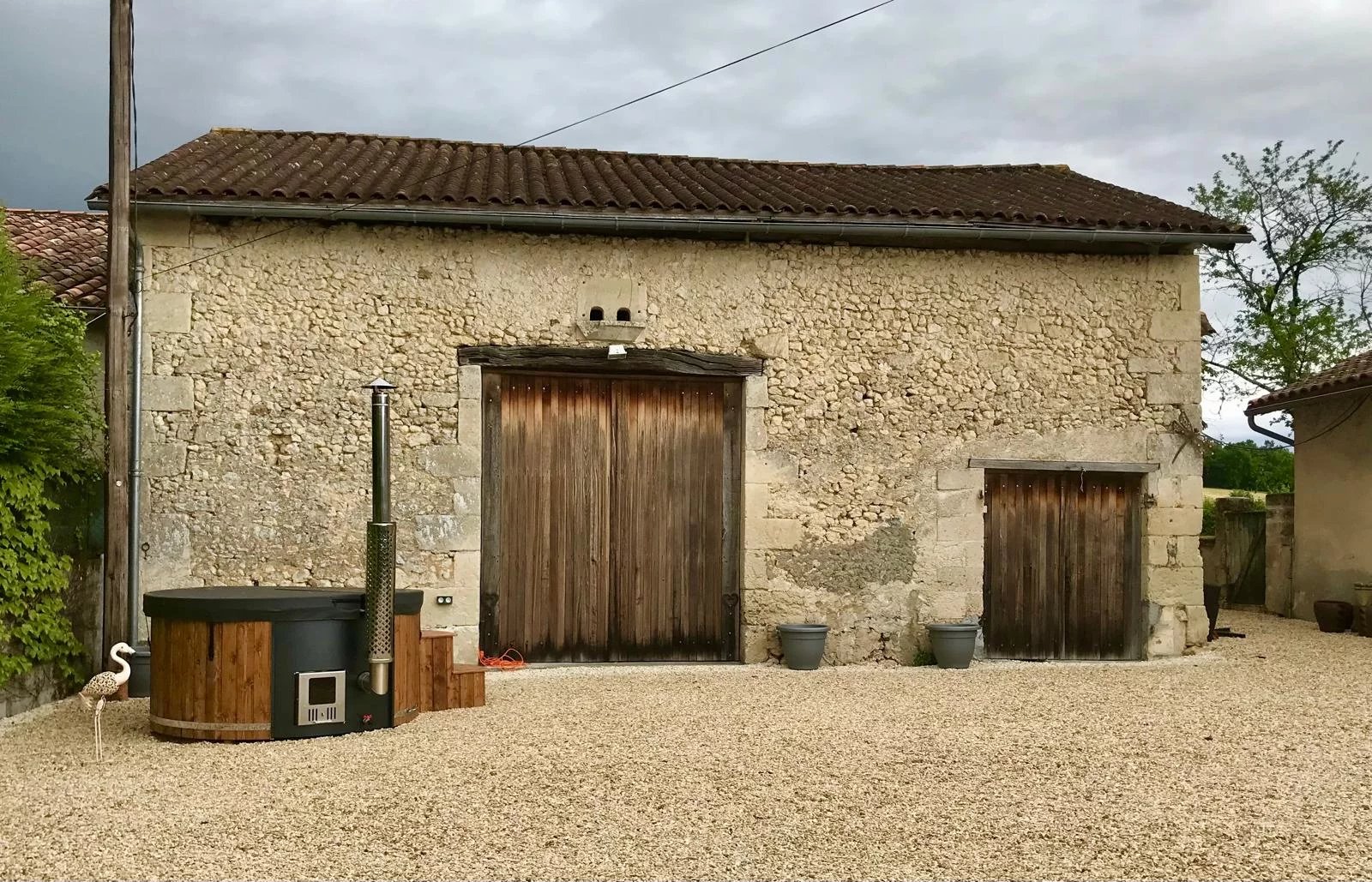 Stylish renovated country home with swimming pool and separate barn, Poitou-Charentes – France – BVI85217