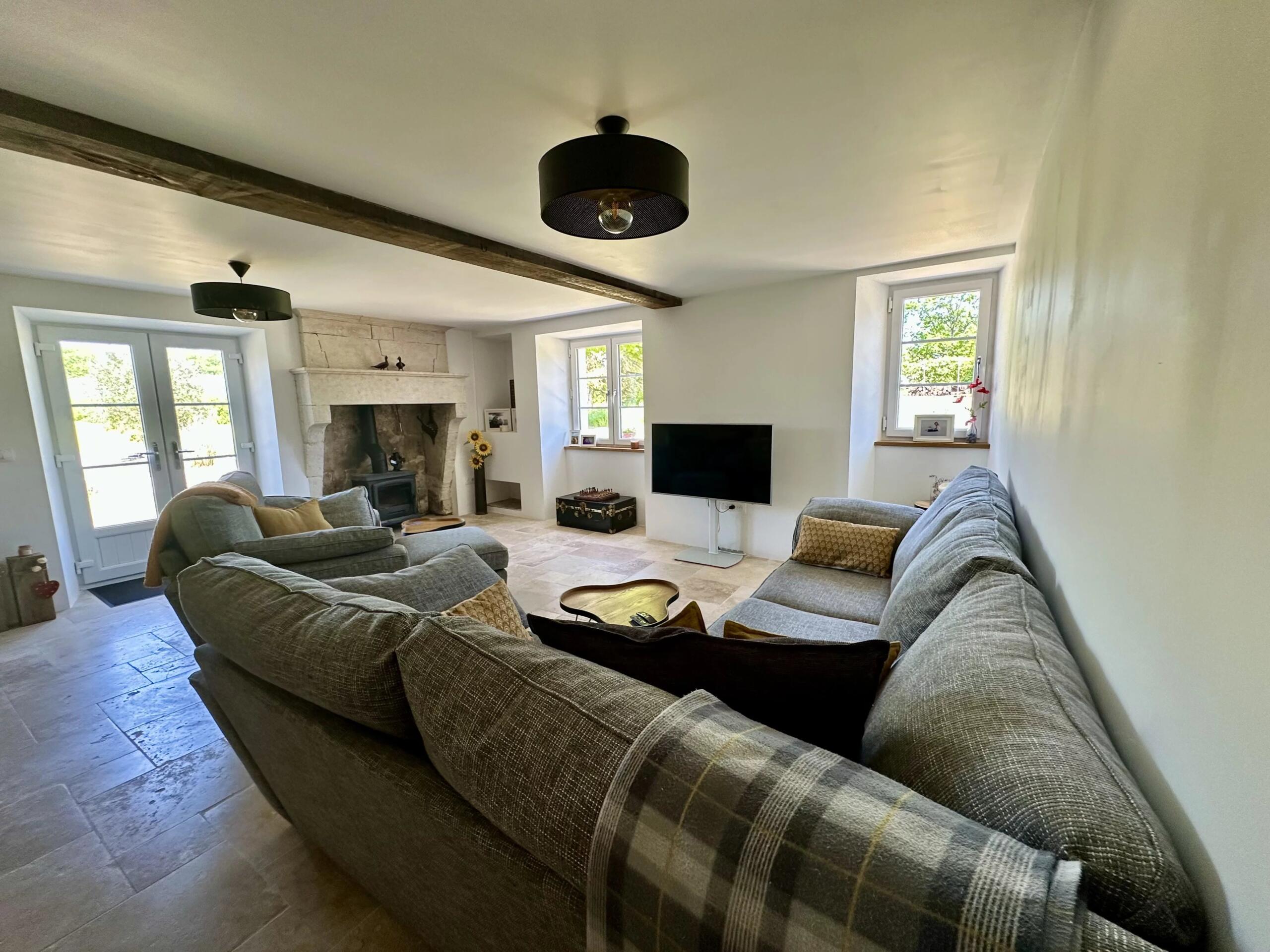 Stylish renovated country home with swimming pool and separate barn, Poitou-Charentes – France – BVI85217
