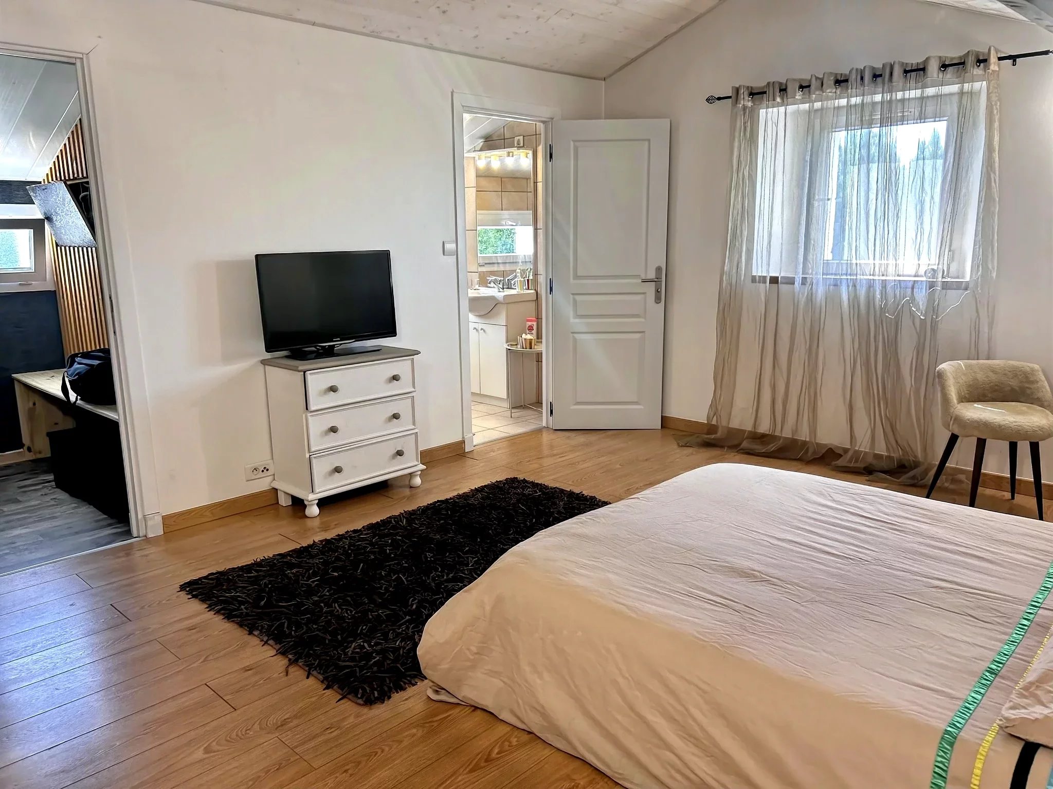 Charming Renovated Stone Cottage Just Minutes from Duras, Aquitaine – France – BVI83524