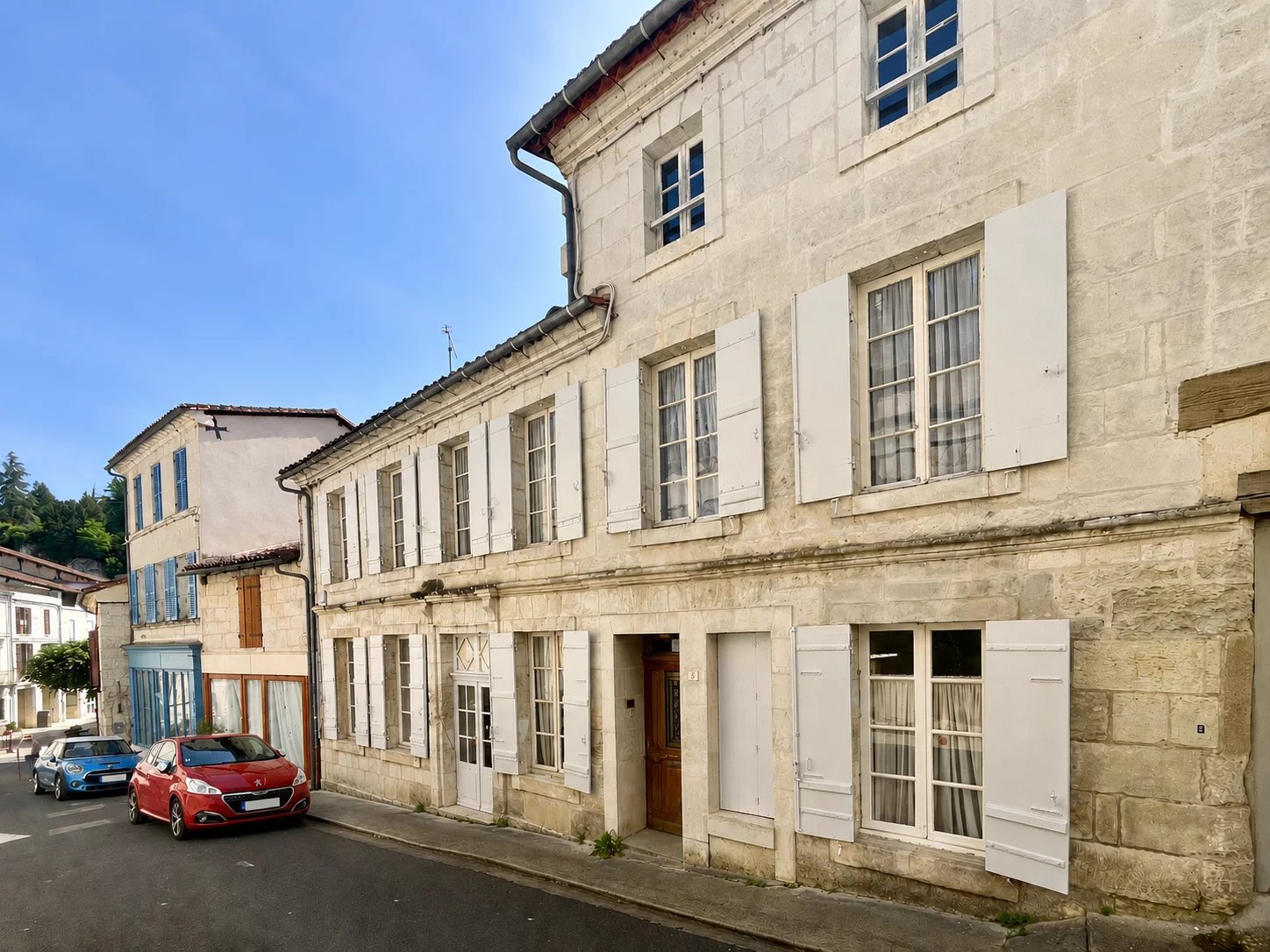 5 bedroom Village house with a large garden., Poitou-Charentes – France – BVI81561