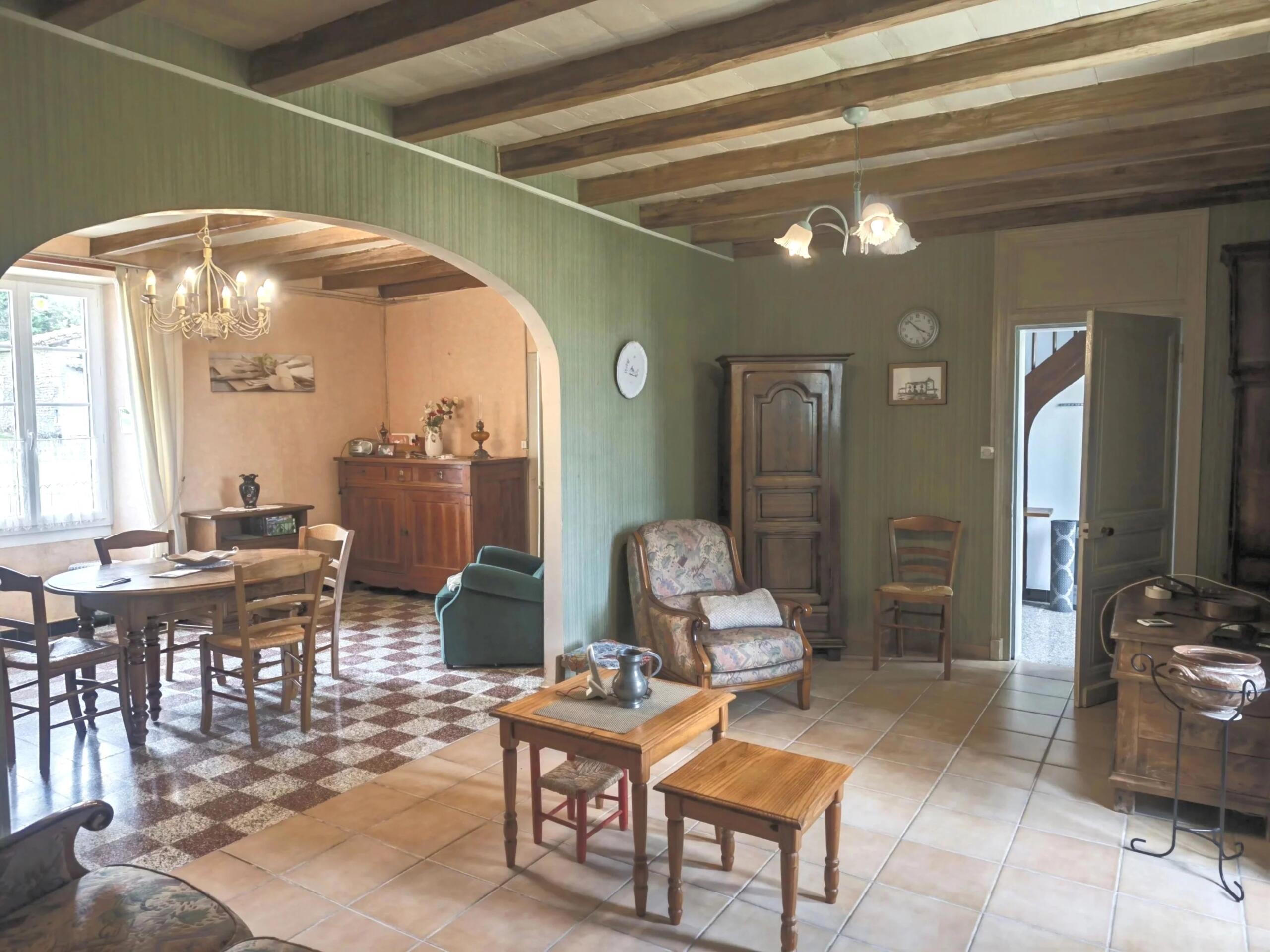 Beautiful character property in St Quentin de Chalais, Poitou-Charentes – France – BVI84745