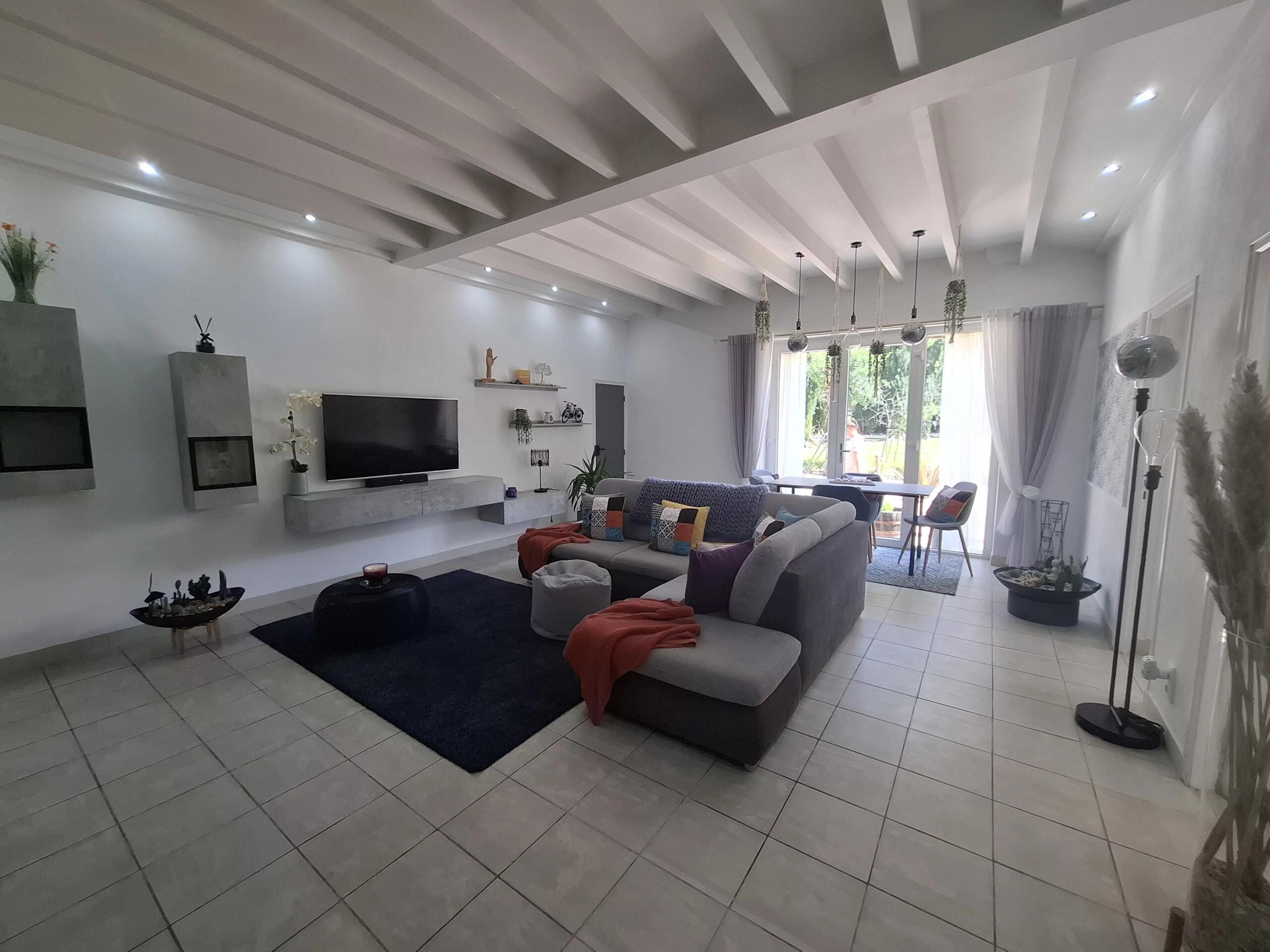 Perfectly presented riverside guest house, with character mill, in stunning location close to town, Poitou-Charentes – France – BVI85916