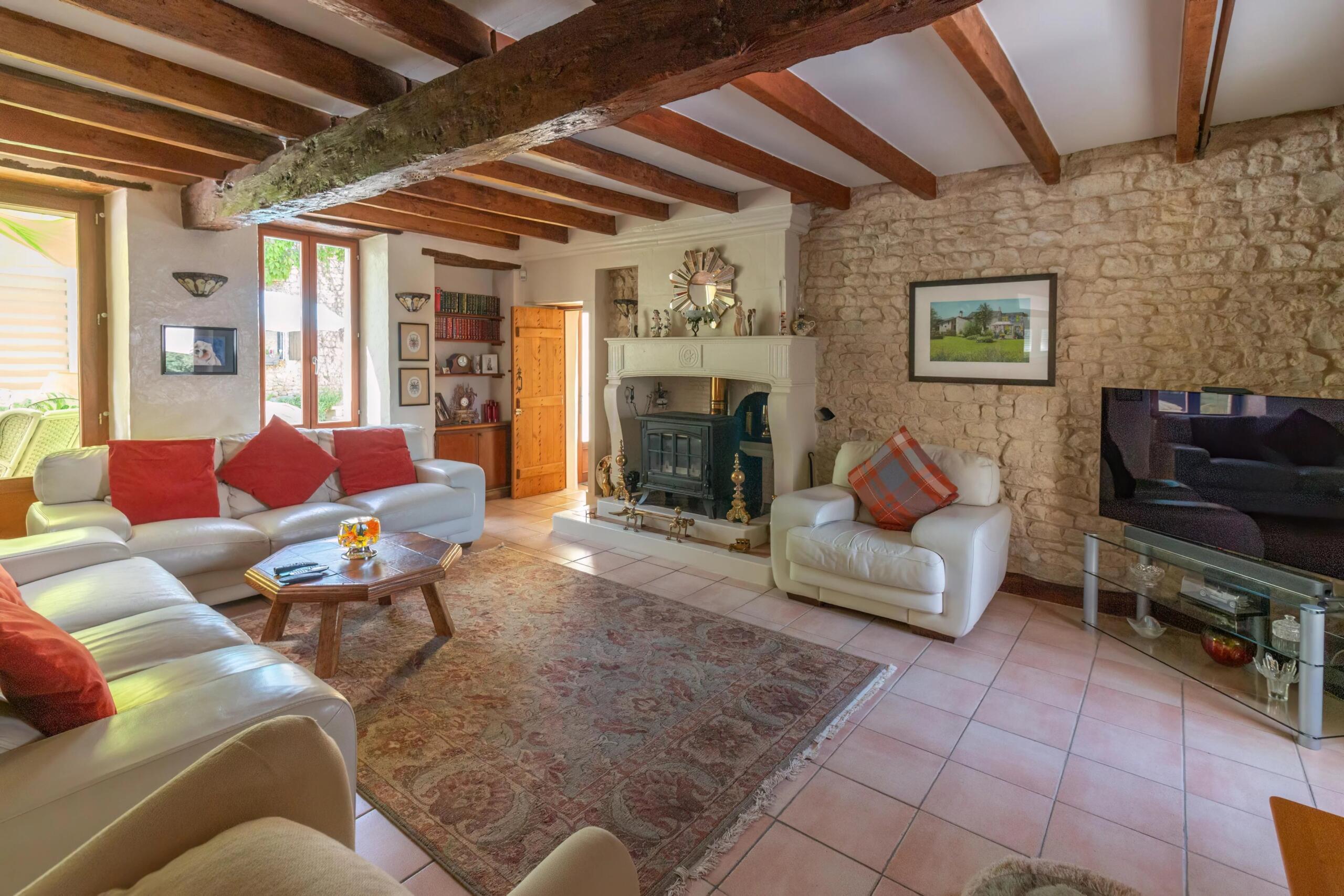 Lovely views from this charming house, Poitou-Charentes – France – BVI85904