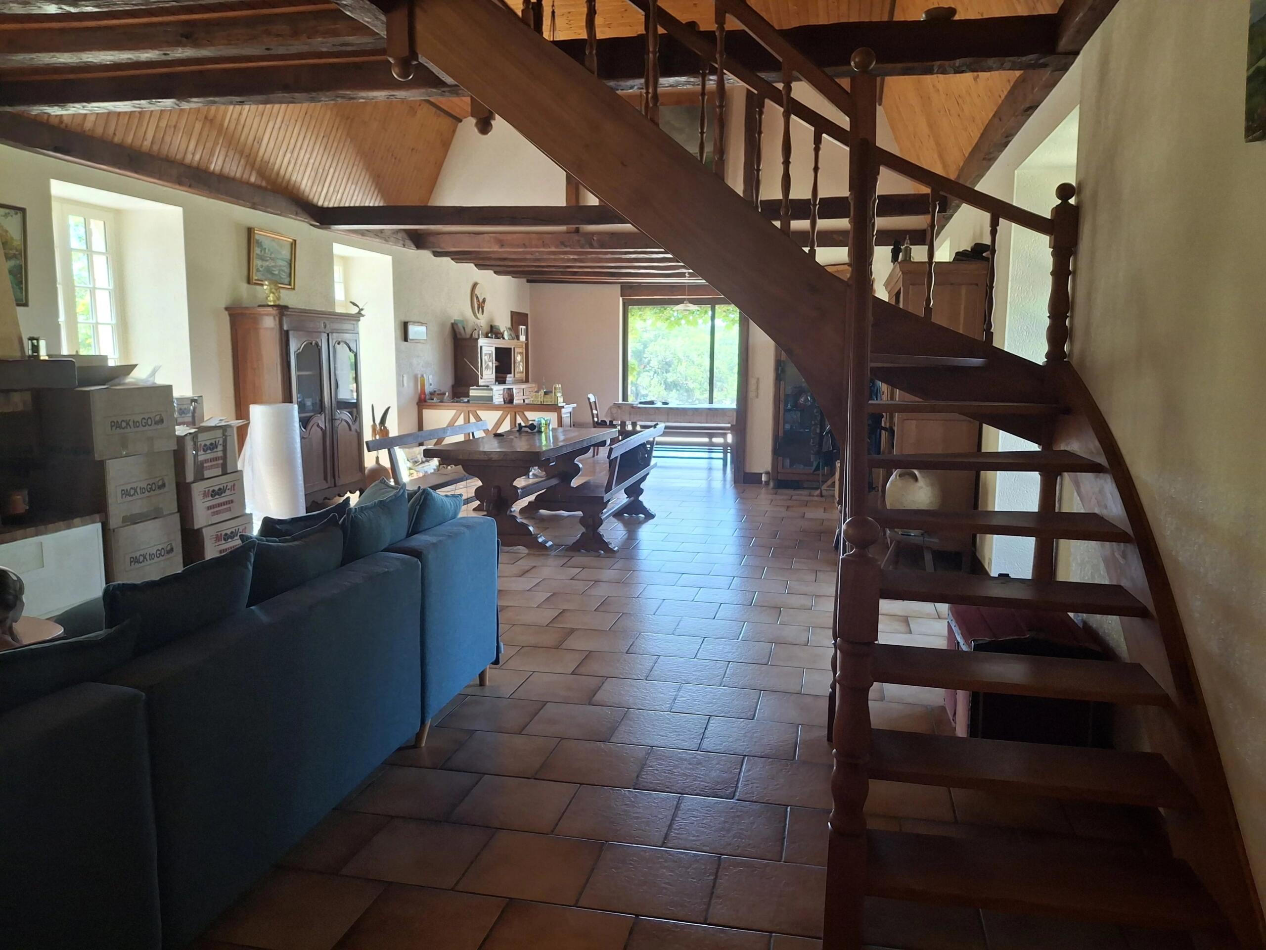 Beautiful 55 ha /135 acre farm with 2 houses and several outbuildings, Poitou-Charentes – France – BVI86087
