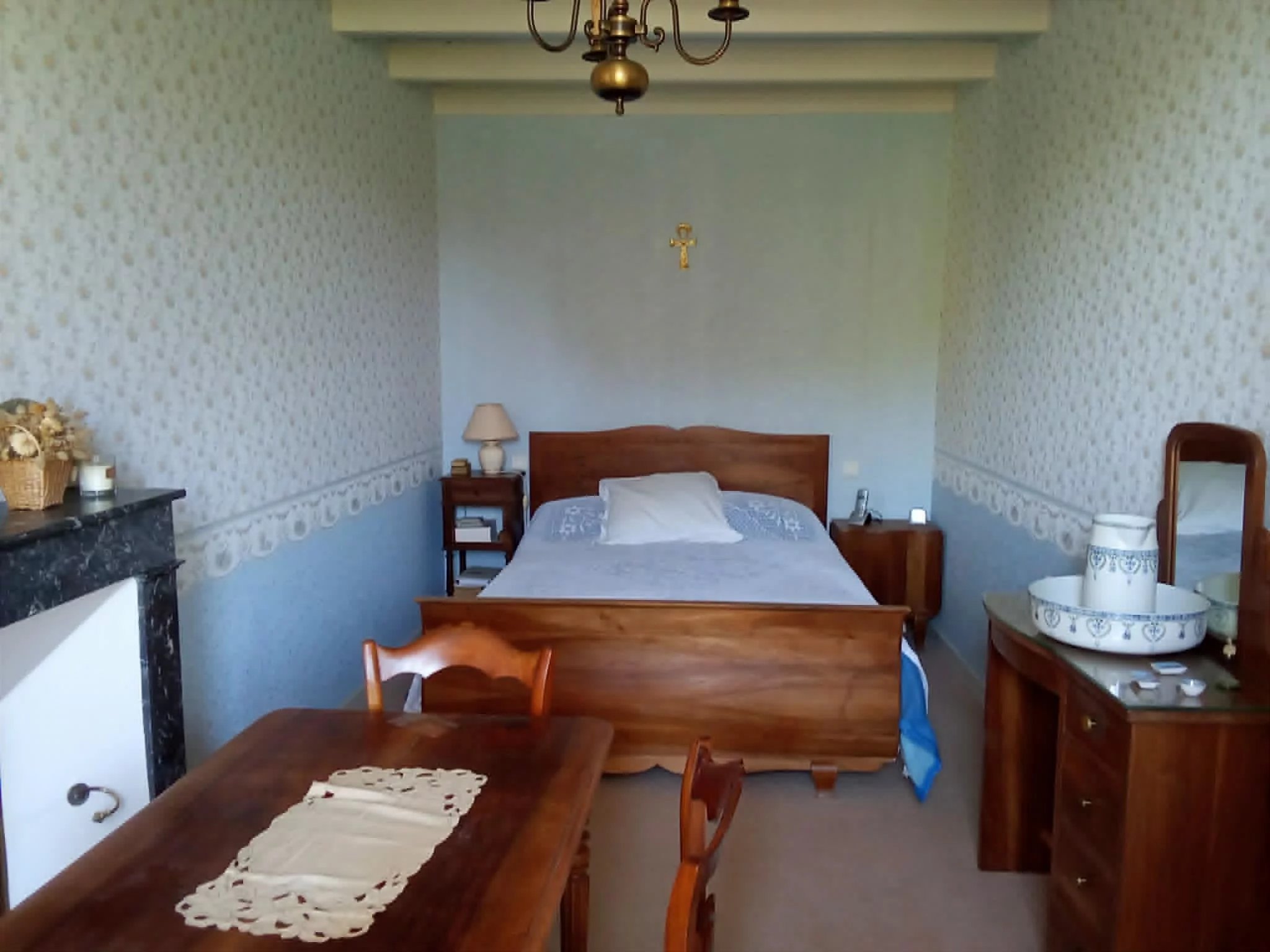 Charming character home – South-facing, Poitou-Charentes – France – BVI83398