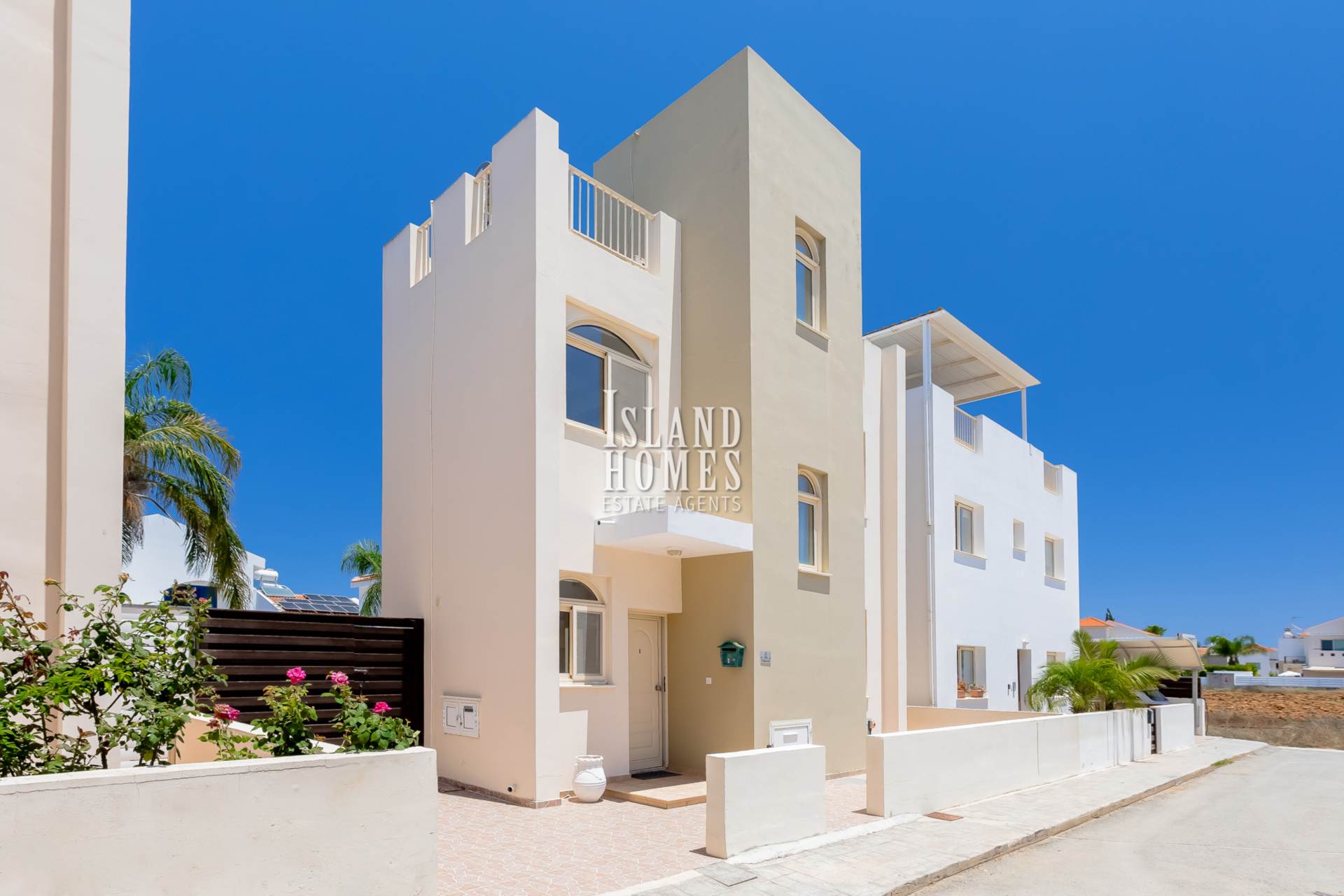 3 bedroom Detached in Ayia Triada, Famagusta, Cyprus – AbT110