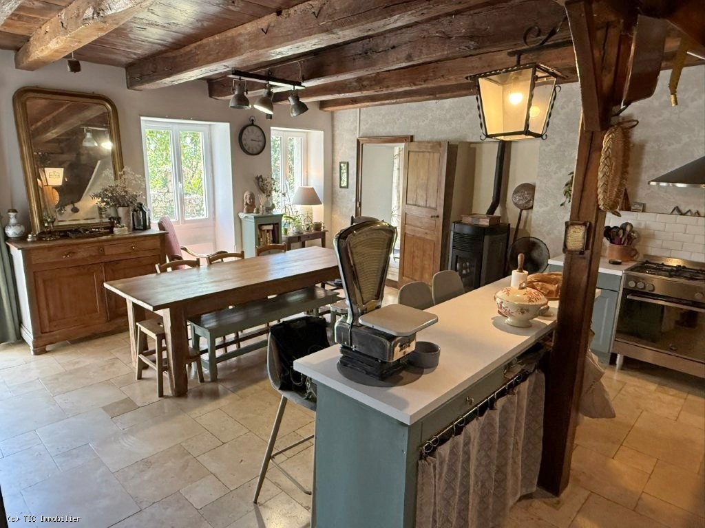 4 bedroom House in Ruffec, France – r7517