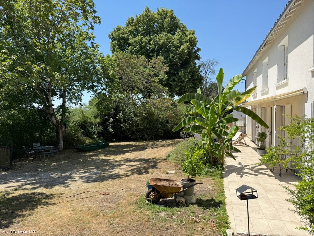 5 bedroom House in Nanteuil-En-Vallee, Nanteuil-En-Vallée, France – r7508