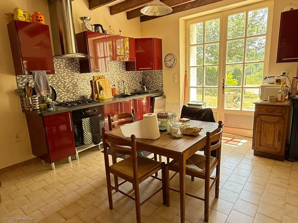 5 bedroom House in Nanteuil-En-Vallee, Nanteuil-En-Vallée, France – r7508