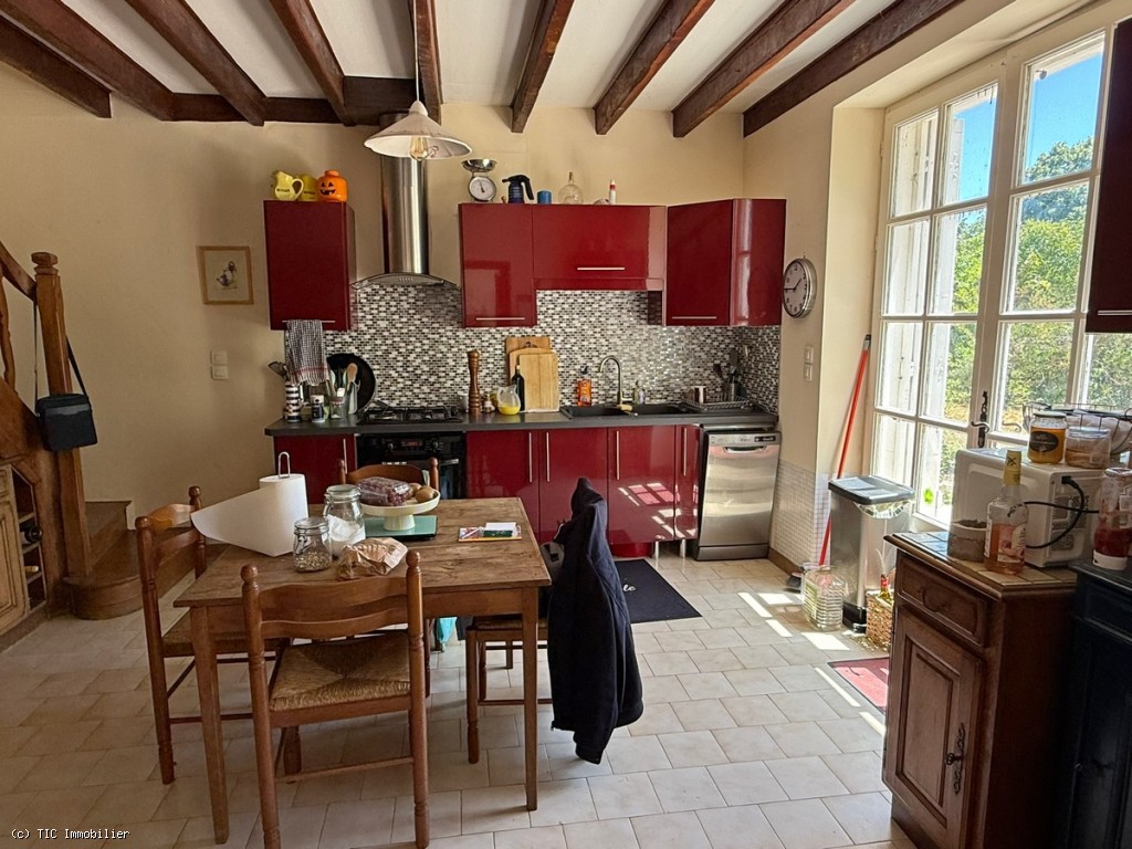 5 bedroom House in Nanteuil-En-Vallee, Nanteuil-En-Vallée, France – r7508