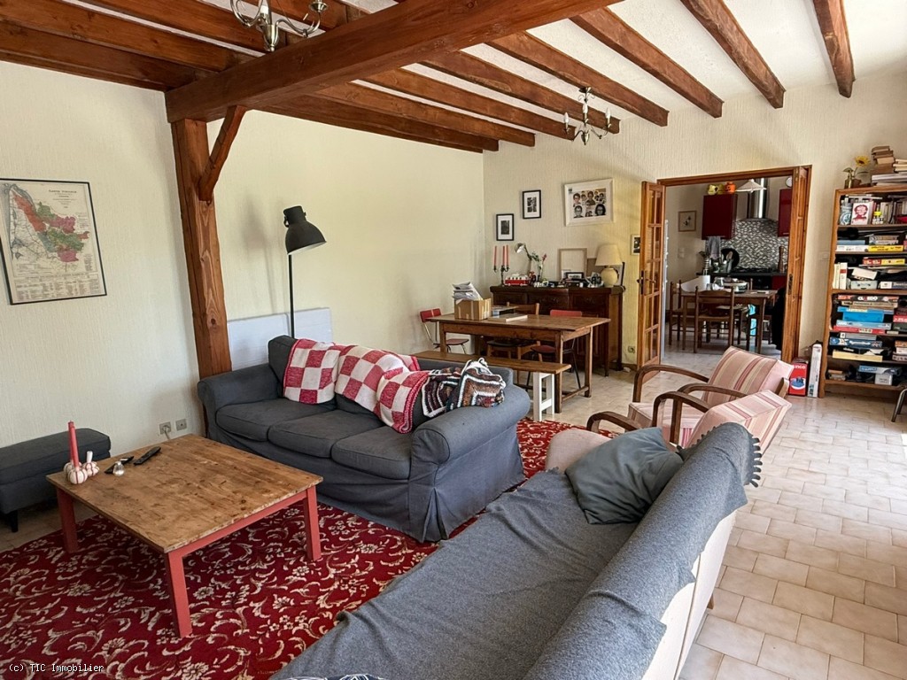 5 bedroom House in Nanteuil-En-Vallee, Nanteuil-En-Vallée, France – r7508