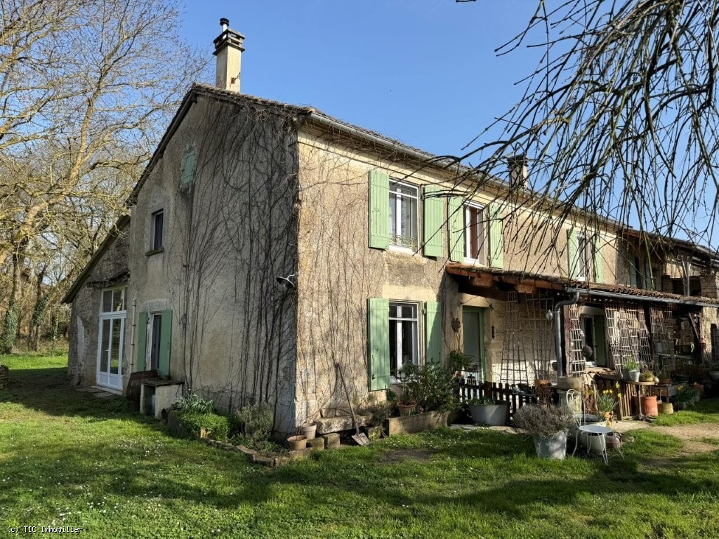 3 bedroom House in Villefagnan, France – r7491