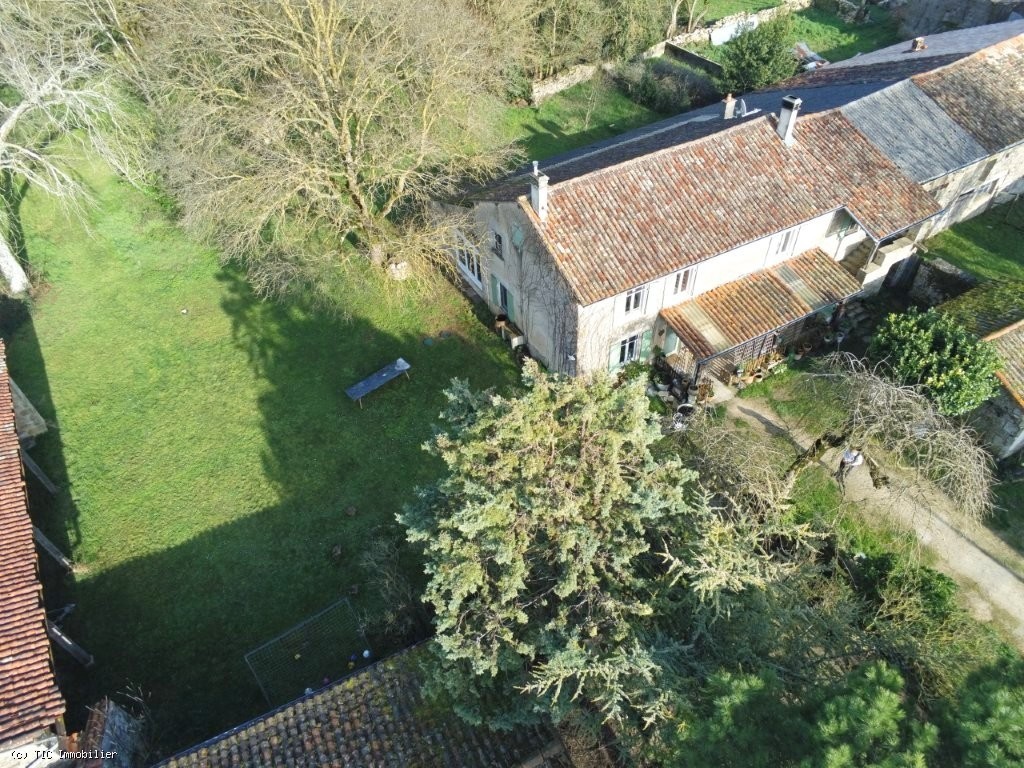 3 bedroom House in Villefagnan, France – r7491