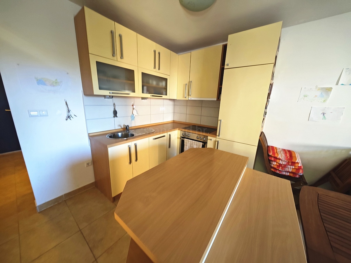 2 bedroom apartment in Dobrinj, Croatia – 103698
