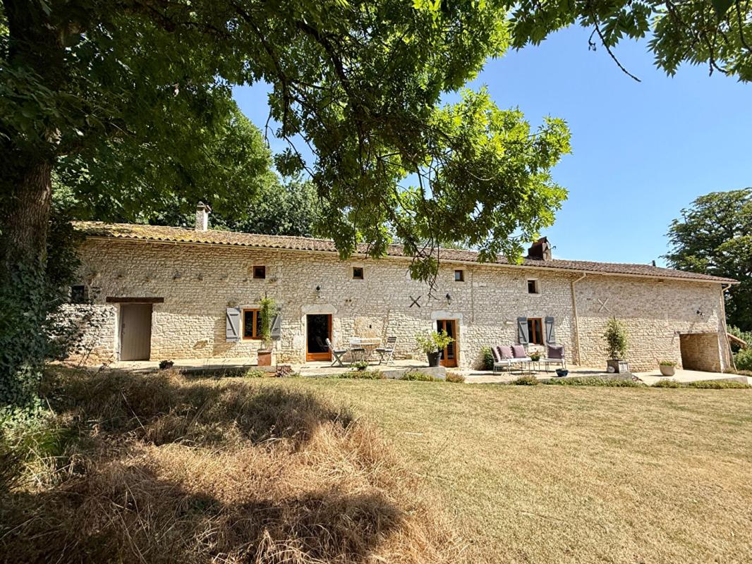 4 bedroom ferme in Saint Coutant, Deux-Sèvres, France